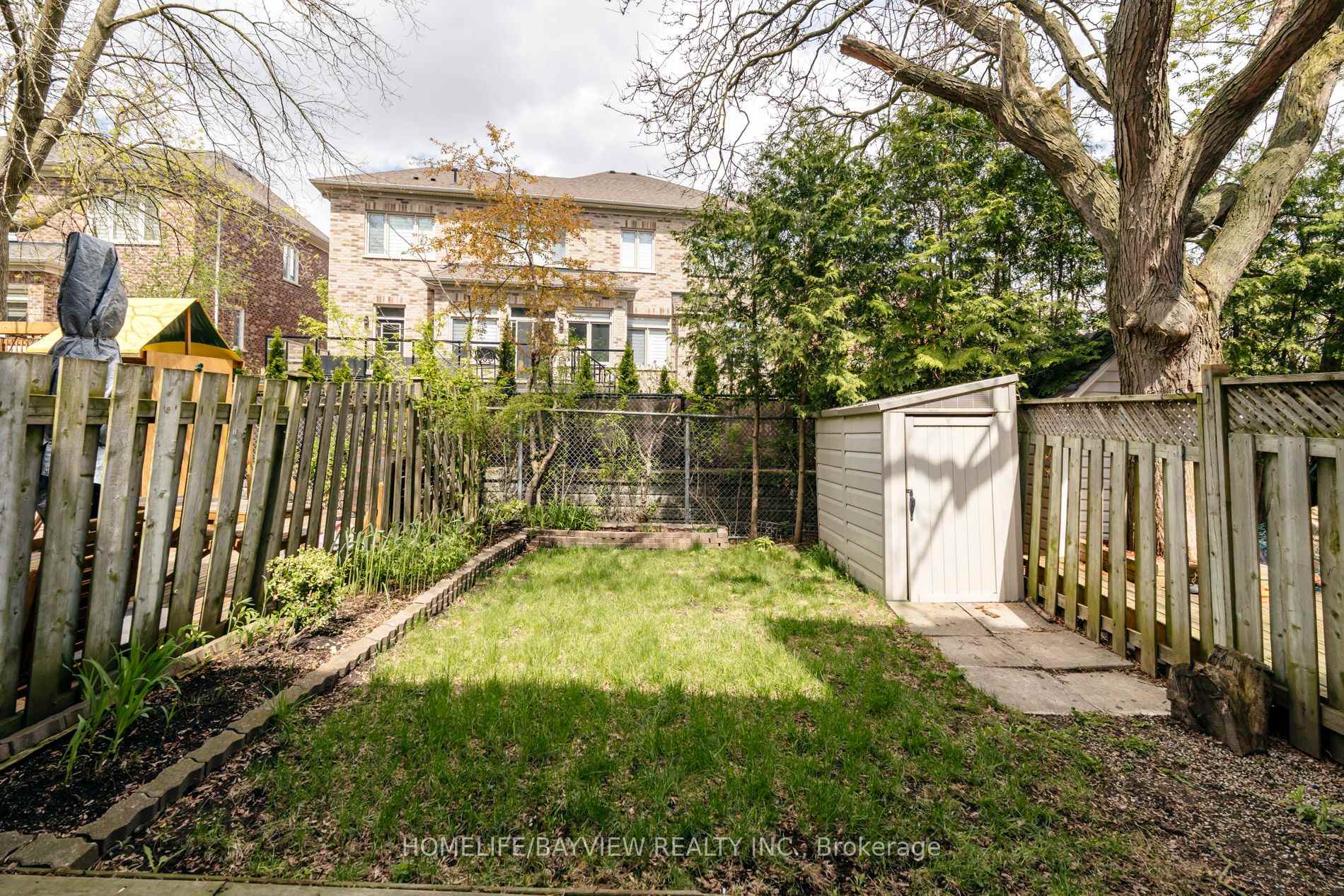 Photo 32 of 17 Stoneham Road, Etobicoke, Eringate-Centennial-West Deane — HOMEH