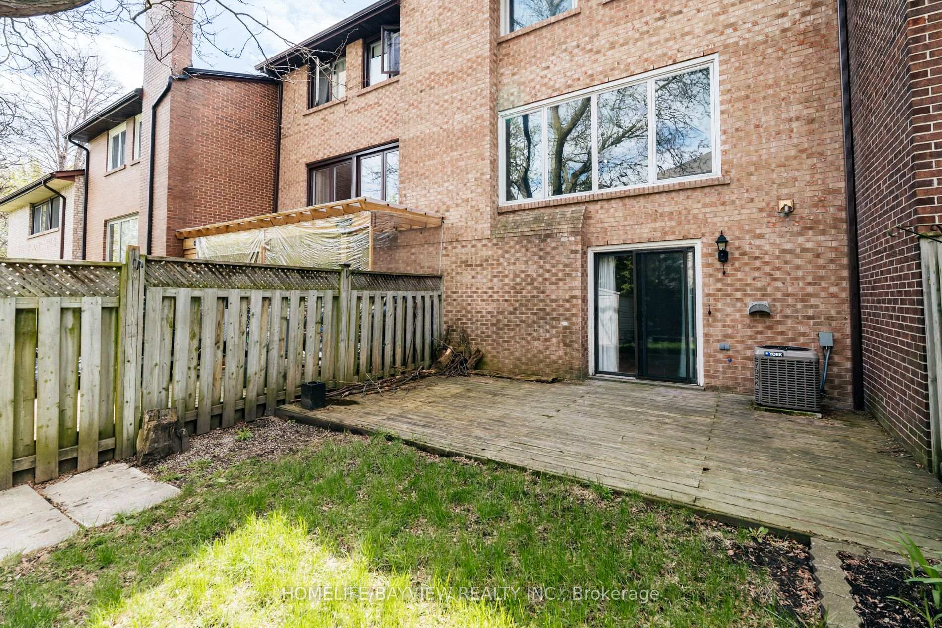 Photo 35 of 17 Stoneham Road, Etobicoke, Eringate-Centennial-West Deane — HOMEH