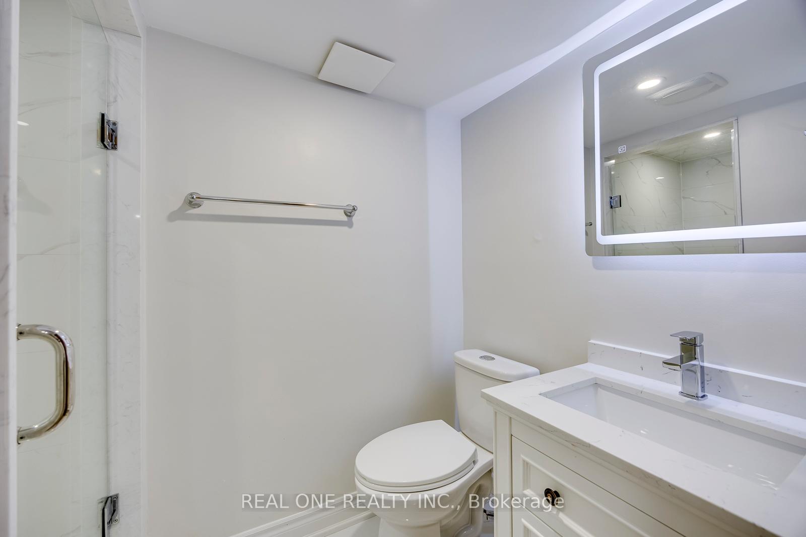 Photo 41 of 32 Roslo Court, Oakville, College Park — HOMEH