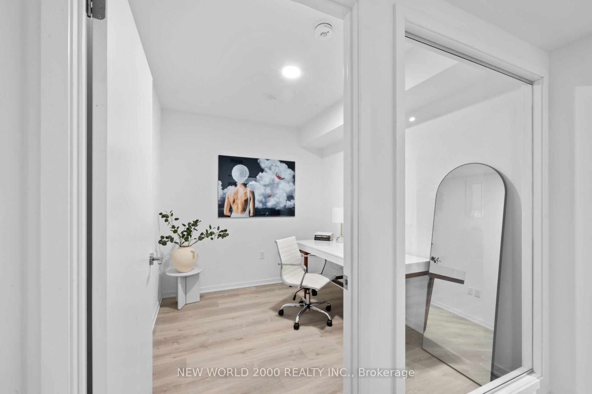 Photo 5 of Unit 411, 101 Roehampton Avenue, Toronto, Mount Pleasant West — HOMEH