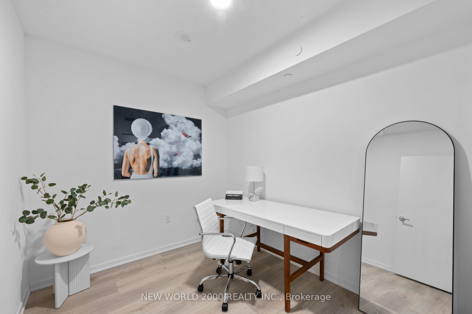 Photo 6 of Unit 411, 101 Roehampton Avenue, Toronto, Mount Pleasant West — HOMEH