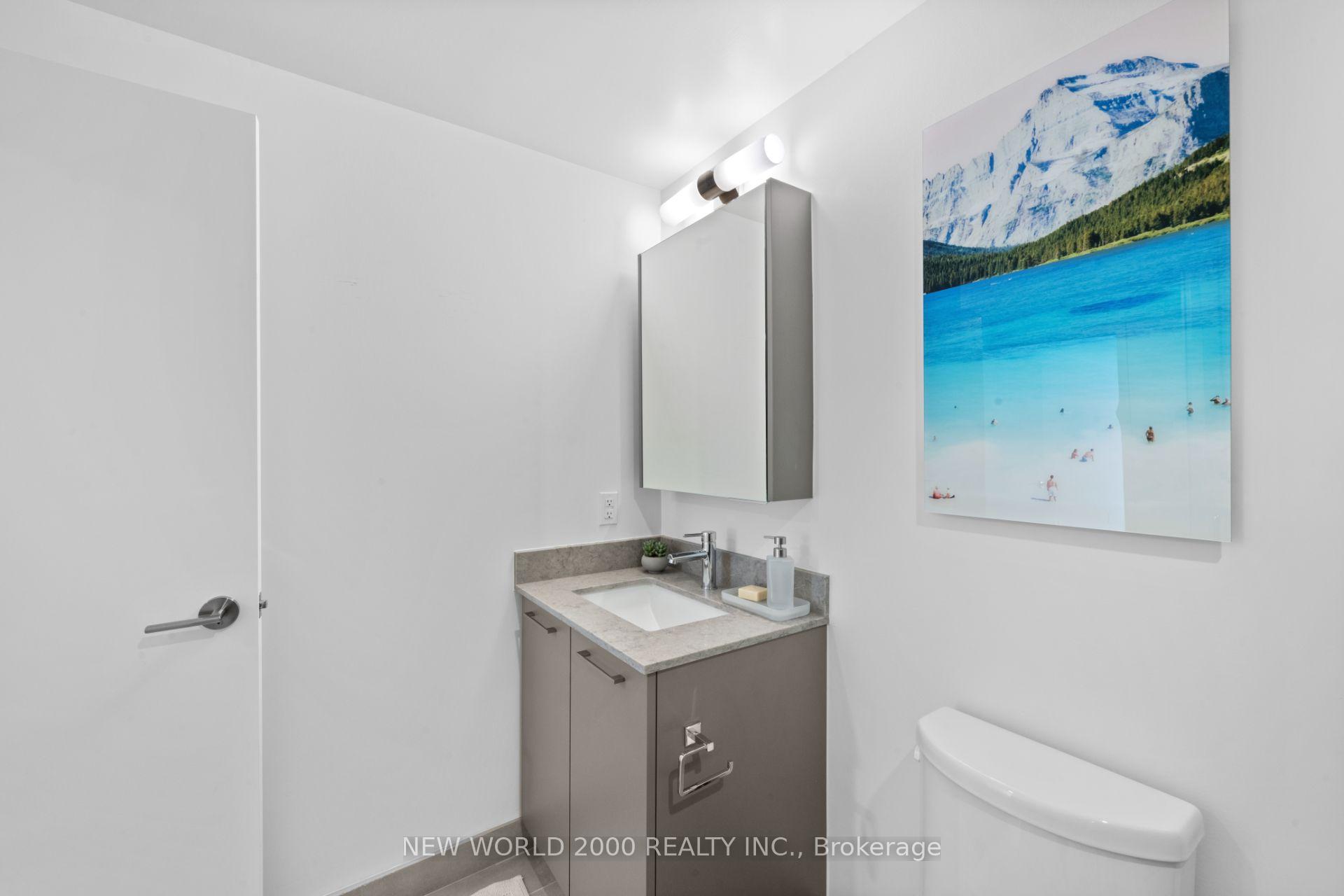 Photo 8 of Unit 411, 101 Roehampton Avenue, Toronto, Mount Pleasant West — HOMEH