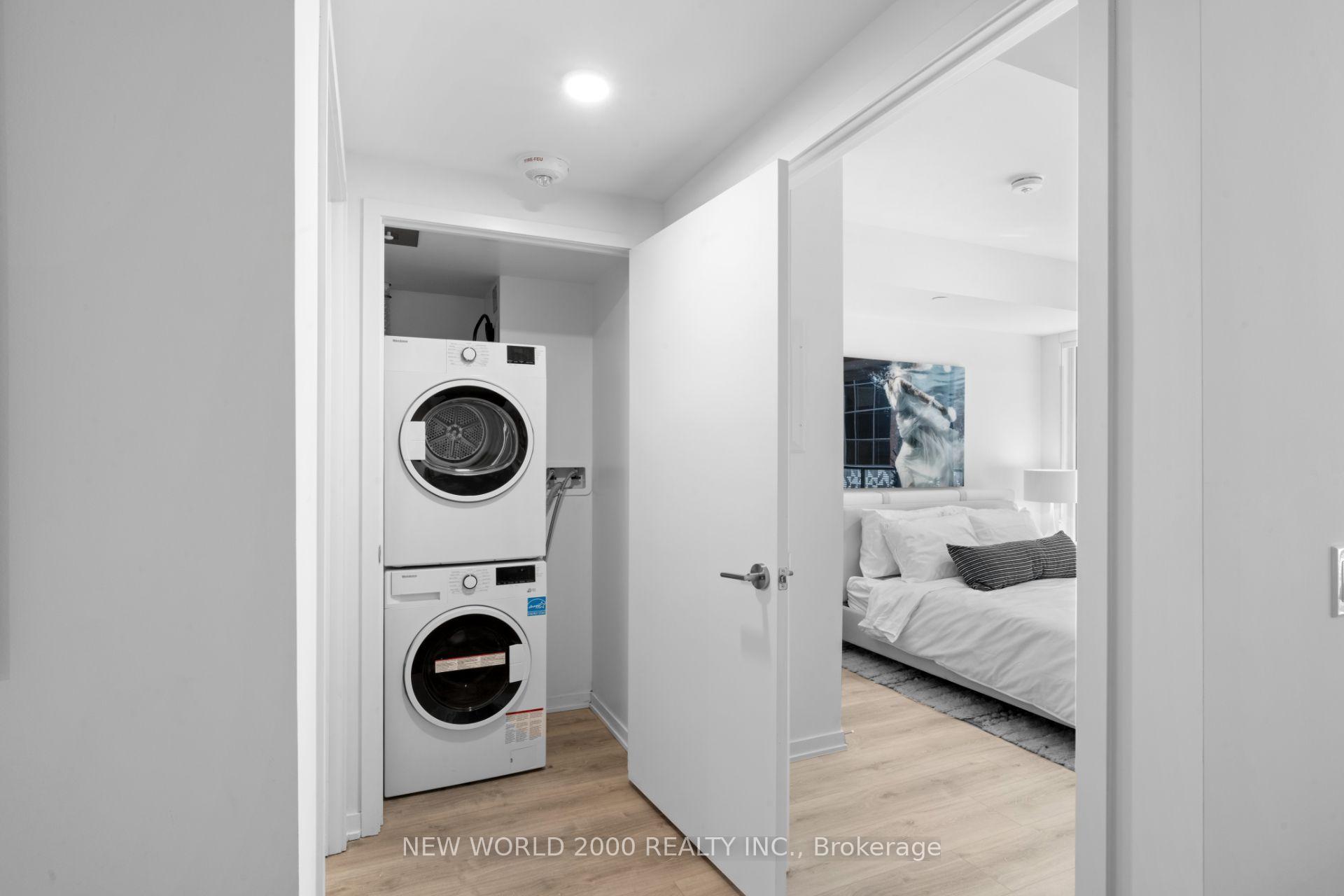 Photo 9 of Unit 411, 101 Roehampton Avenue, Toronto, Mount Pleasant West — HOMEH