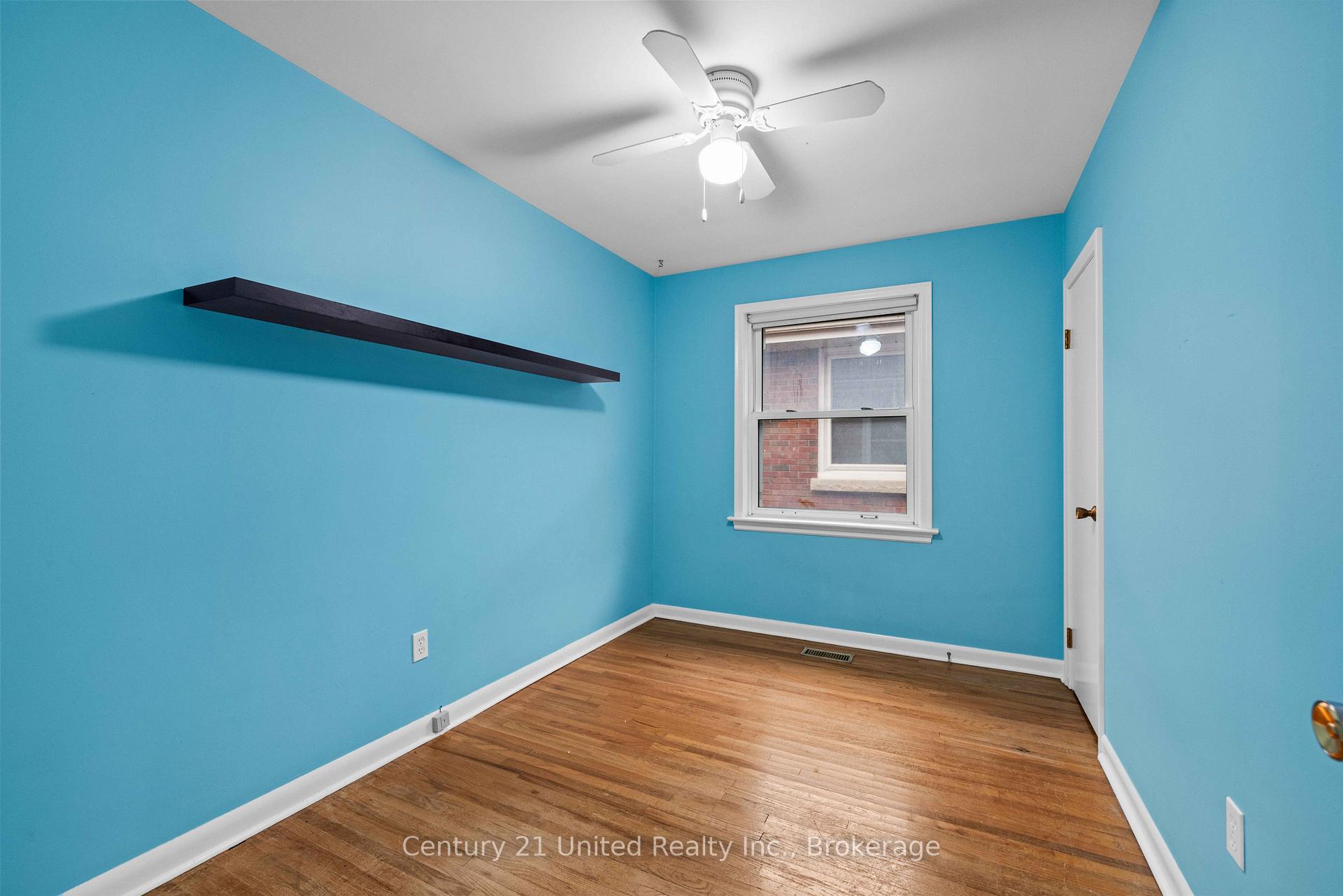 Photo 10 of 377 Chesterfield Avenue, Peterborough, Northcrest Ward 5 — HOMEH
