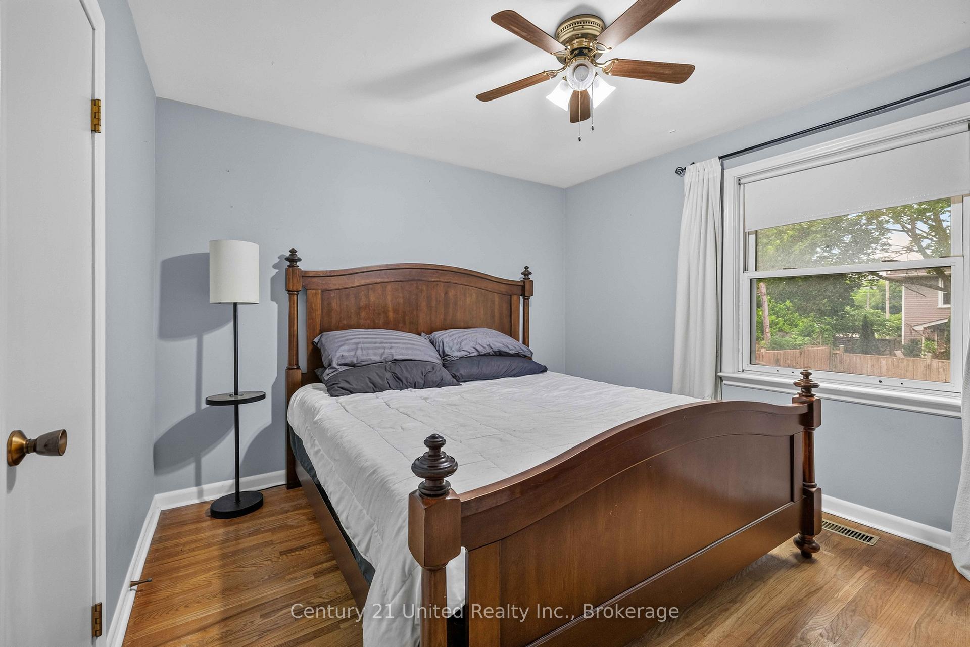 Photo 11 of 377 Chesterfield Avenue, Peterborough, Northcrest Ward 5 — HOMEH