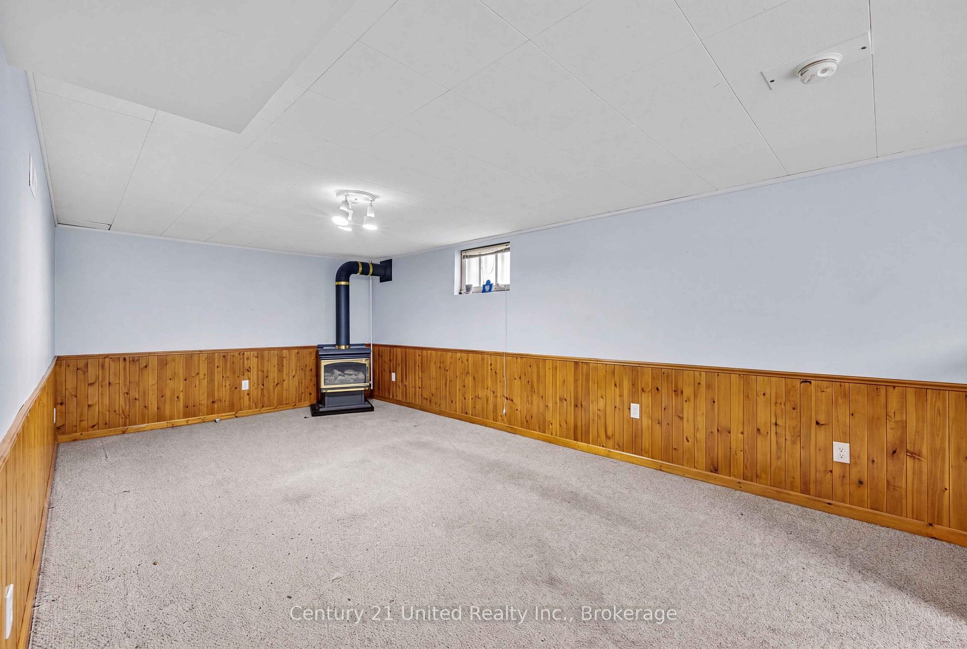 Photo 18 of 377 Chesterfield Avenue, Peterborough, Northcrest Ward 5 — HOMEH