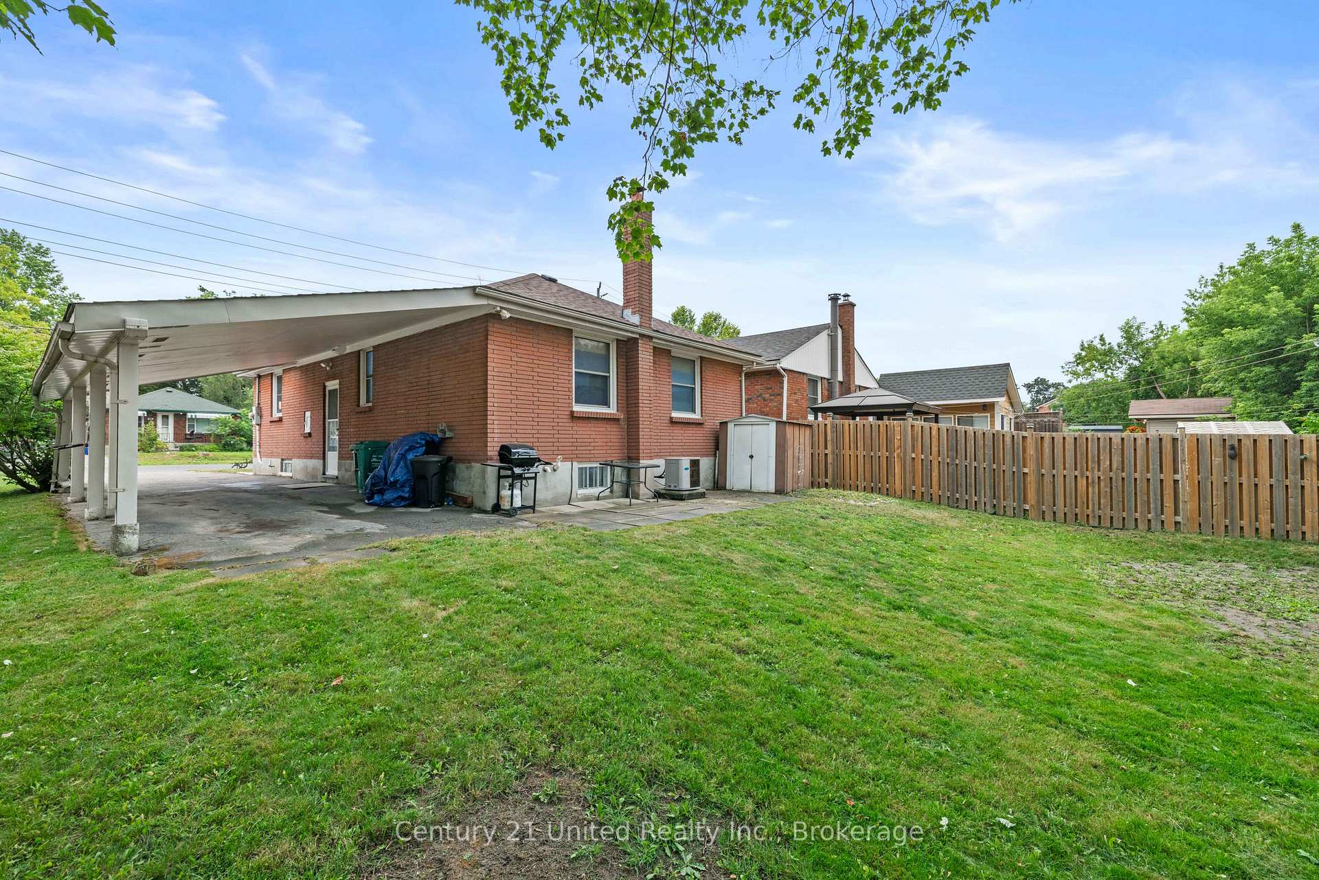 Photo 20 of 377 Chesterfield Avenue, Peterborough, Northcrest Ward 5 — HOMEH
