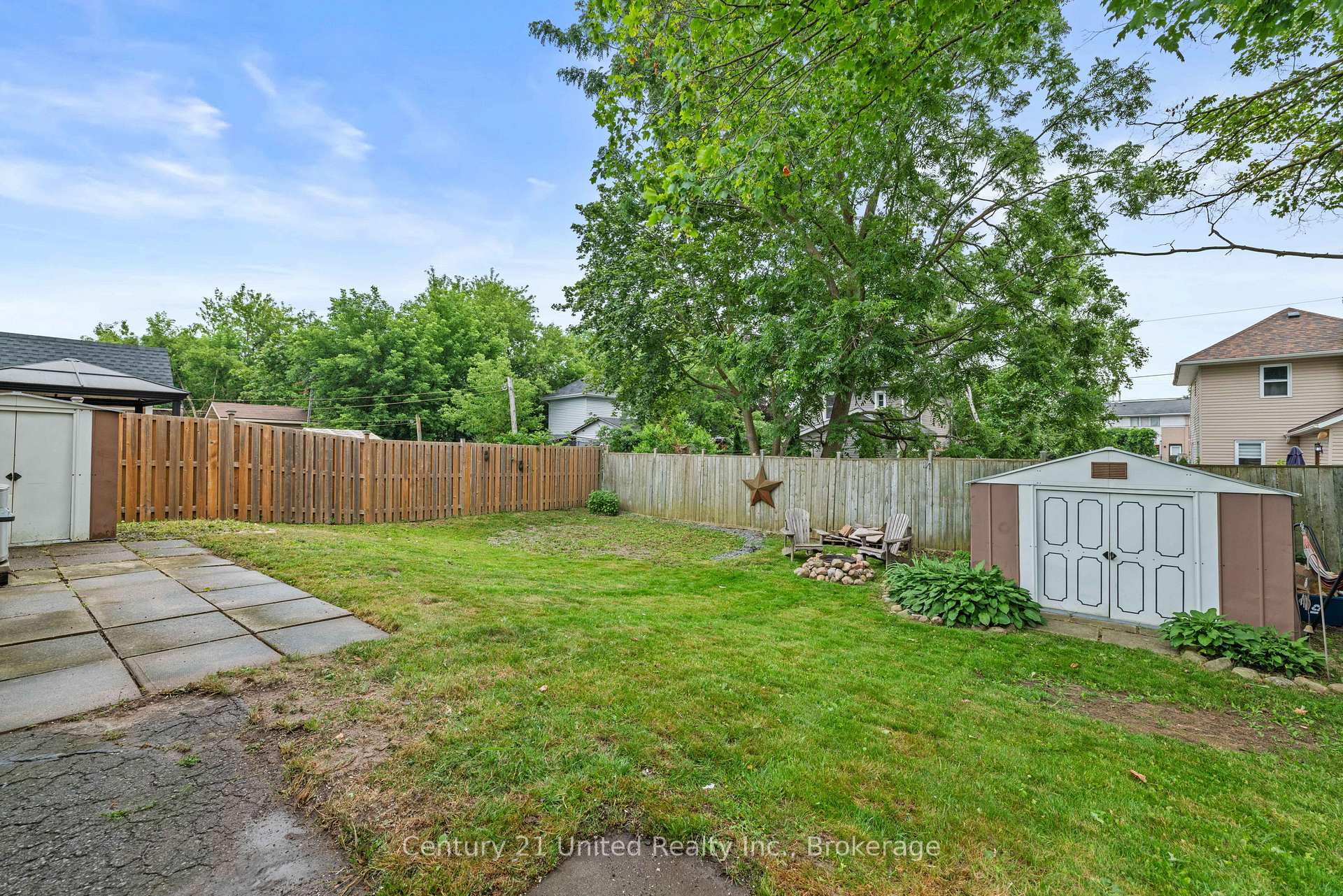 Photo 23 of 377 Chesterfield Avenue, Peterborough, Northcrest Ward 5 — HOMEH