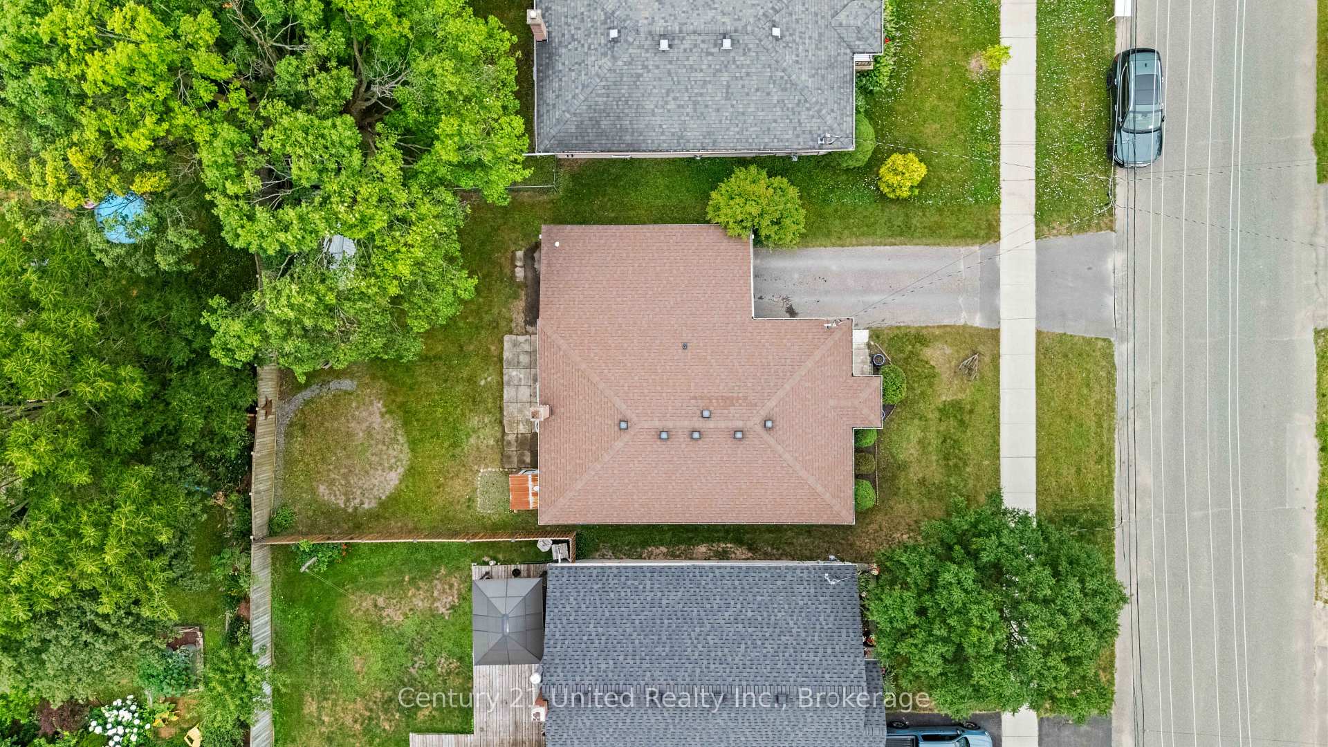 Photo 25 of 377 Chesterfield Avenue, Peterborough, Northcrest Ward 5 — HOMEH