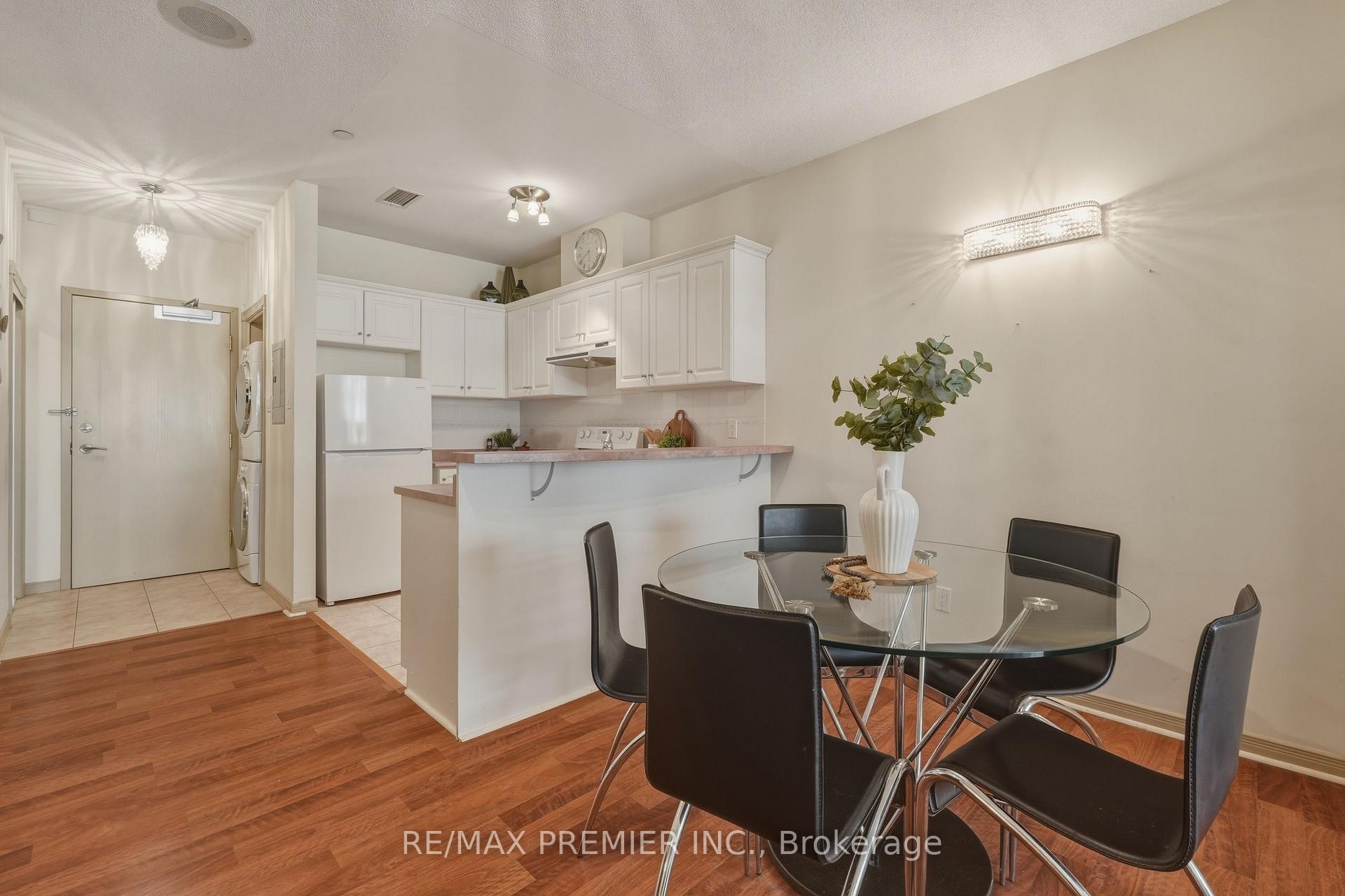 Photo 11 of Unit 704, 393 King Street W, Toronto, Waterfront Communities — HOMEH