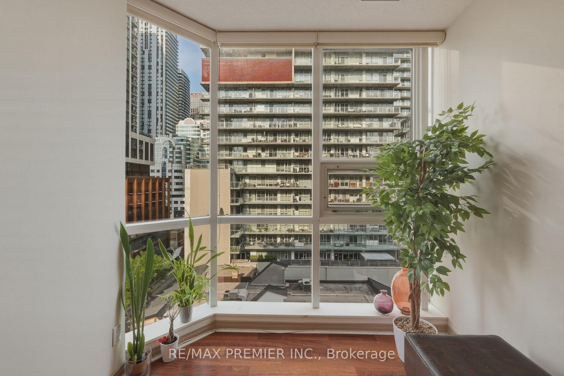 Photo 15 of Unit 704, 393 King Street W, Toronto, Waterfront Communities — HOMEH