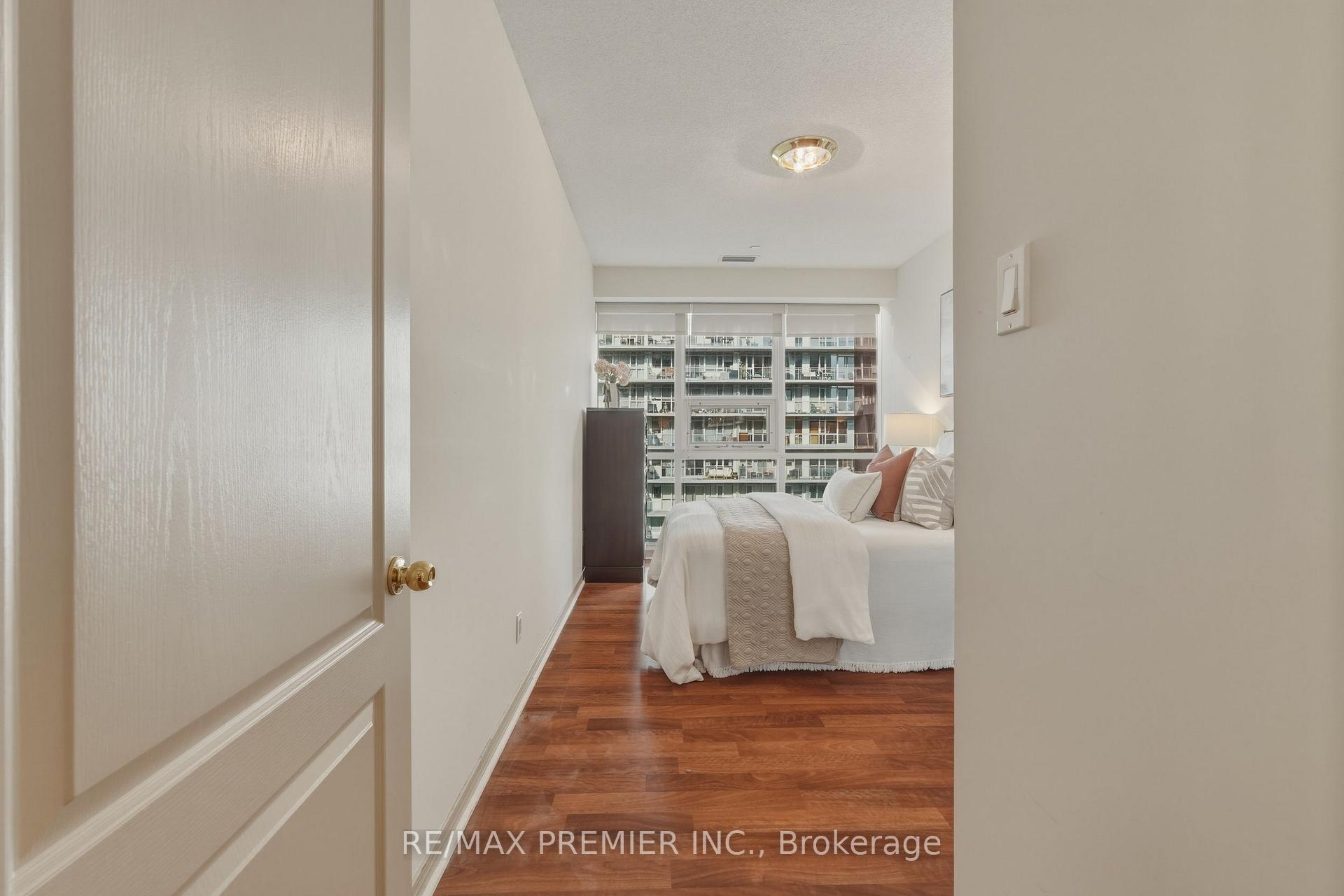 Photo 19 of Unit 704, 393 King Street W, Toronto, Waterfront Communities — HOMEH