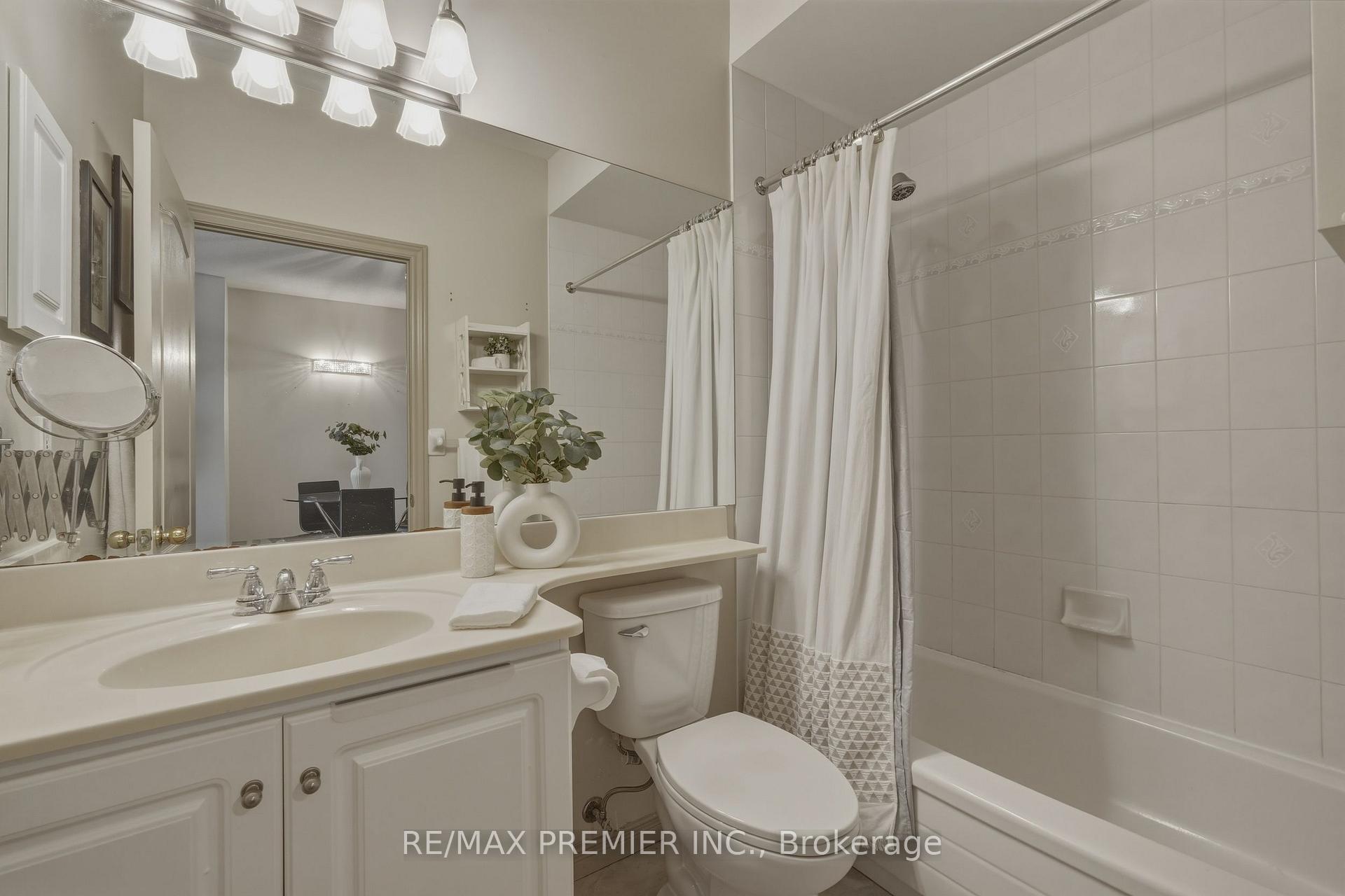 Photo 25 of Unit 704, 393 King Street W, Toronto, Waterfront Communities — HOMEH