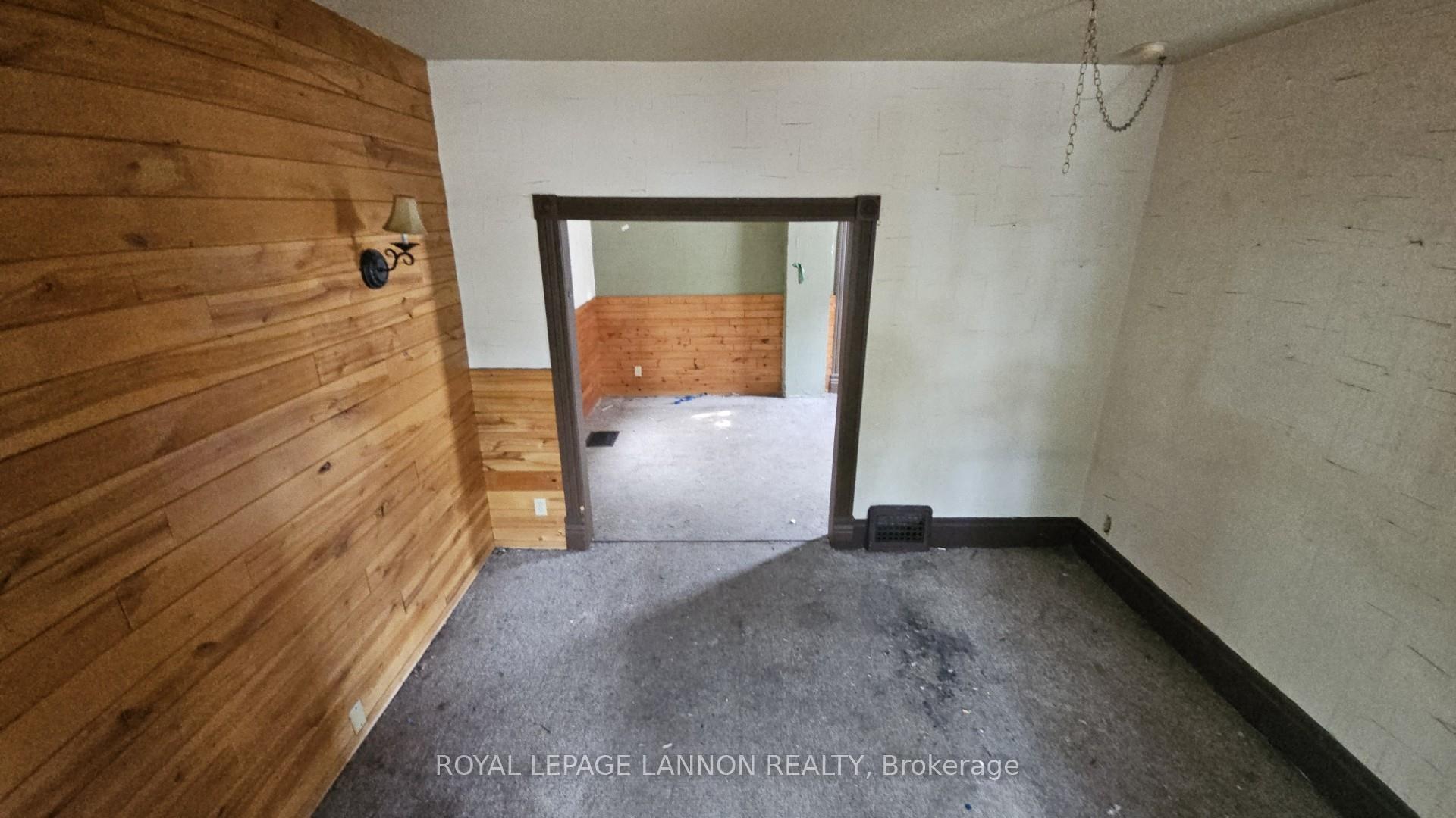Photo 3 of 161 Amelia Street E, Thunder Bay, Westfort — HOMEH