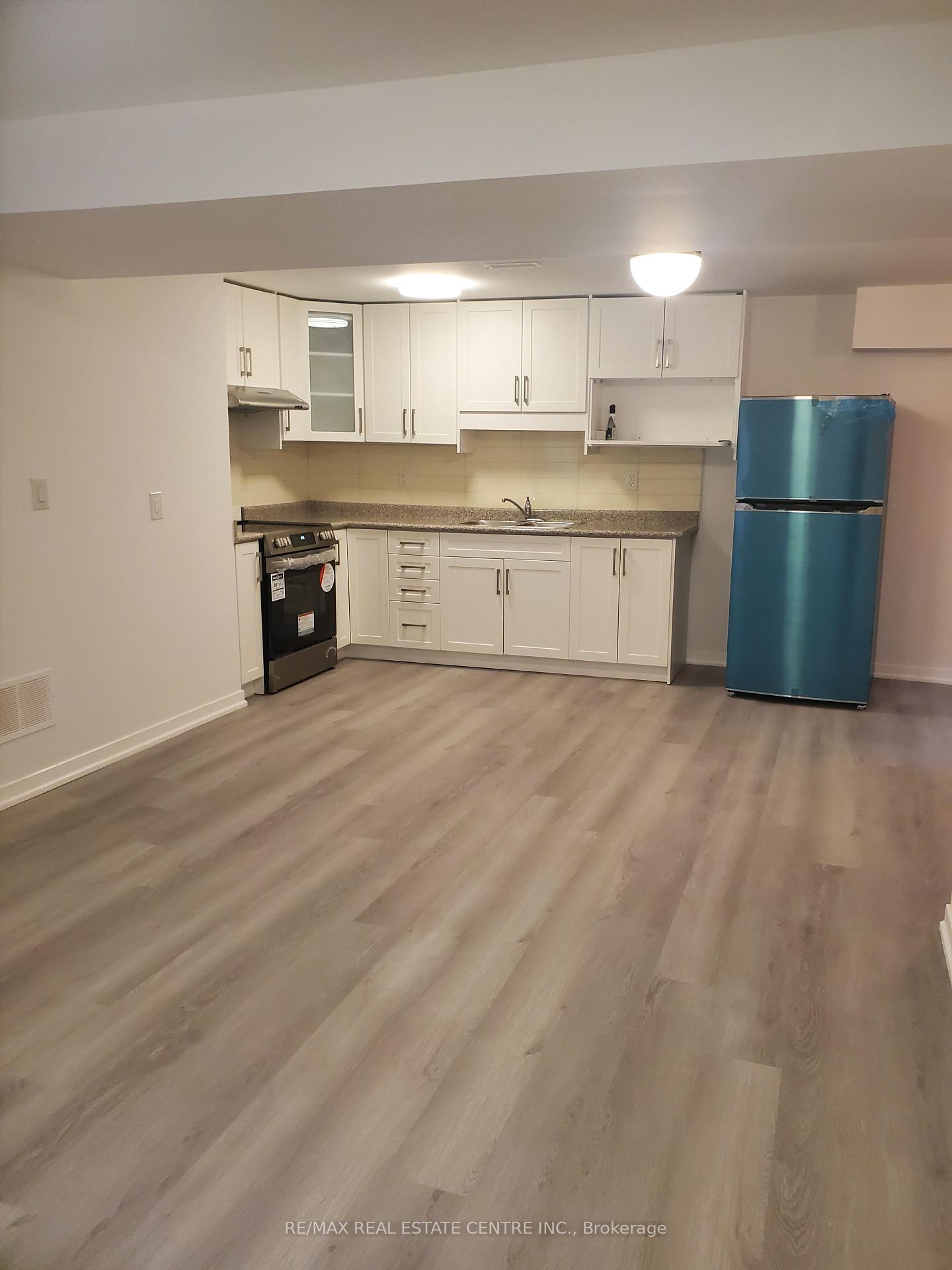 Photo 1 of Unit Basement, 1118 Lambton Drive, Oakville, Clearview — HOMEH