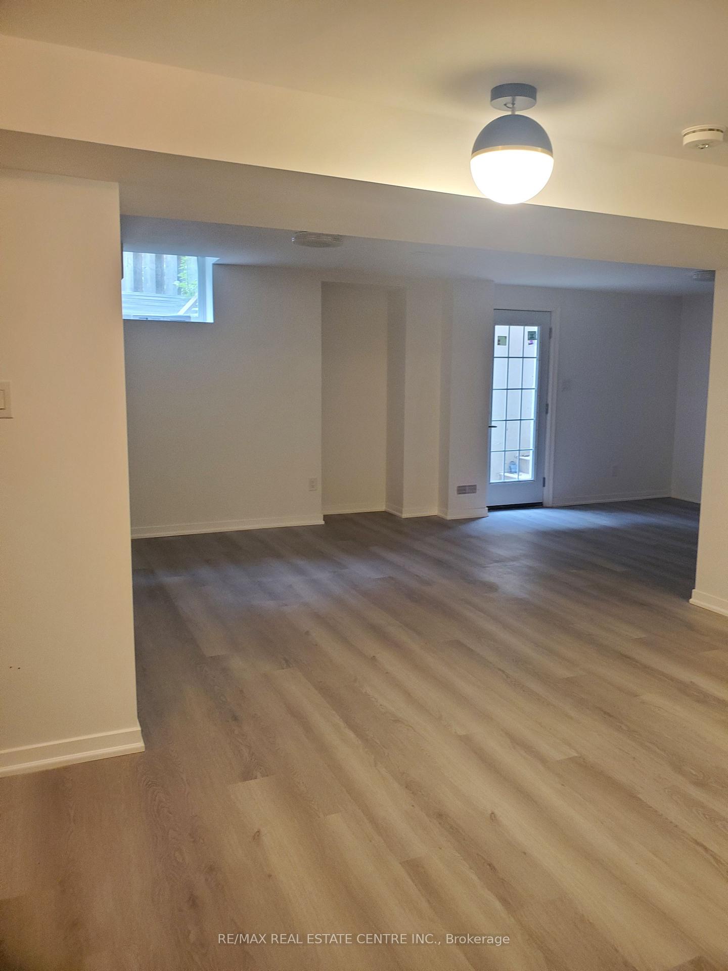 Photo 2 of Unit Basement, 1118 Lambton Drive, Oakville, Clearview — HOMEH