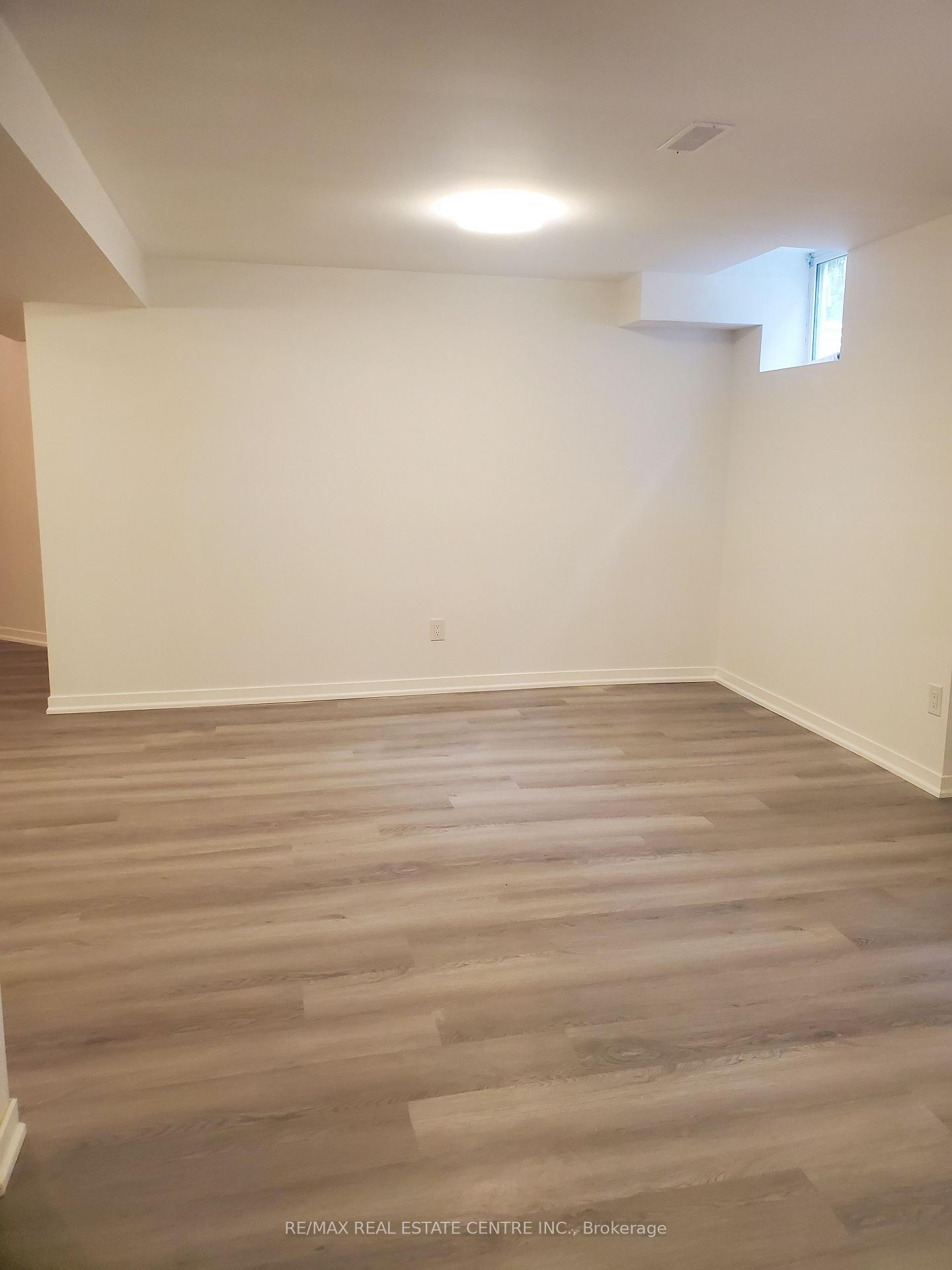 Photo 6 of Unit Basement, 1118 Lambton Drive, Oakville, Clearview — HOMEH