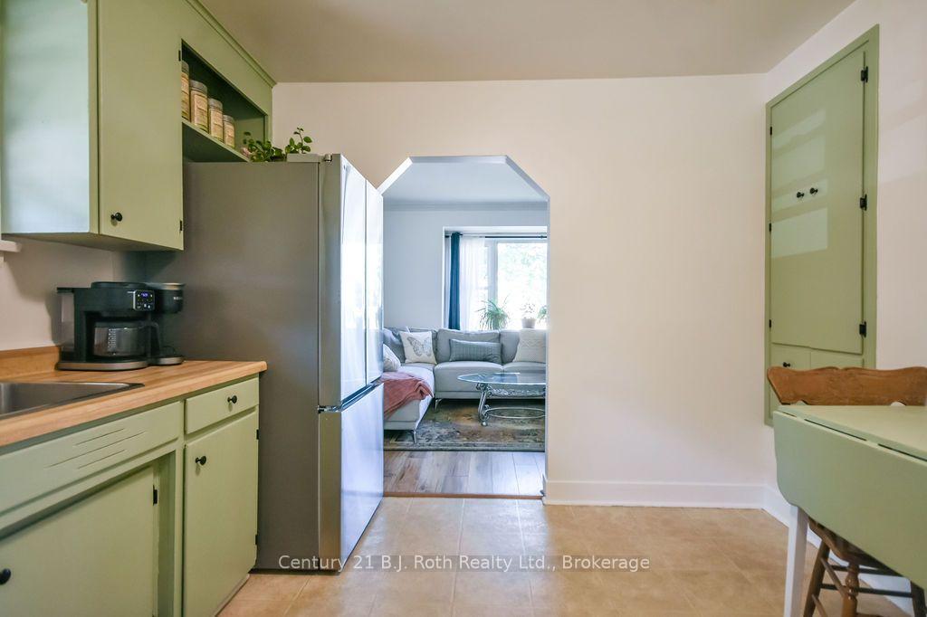 Photo 7 of 449 Irwin Street, Midland — HOMEH