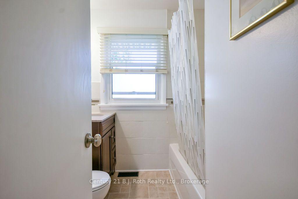 Photo 12 of 449 Irwin Street, Midland — HOMEH