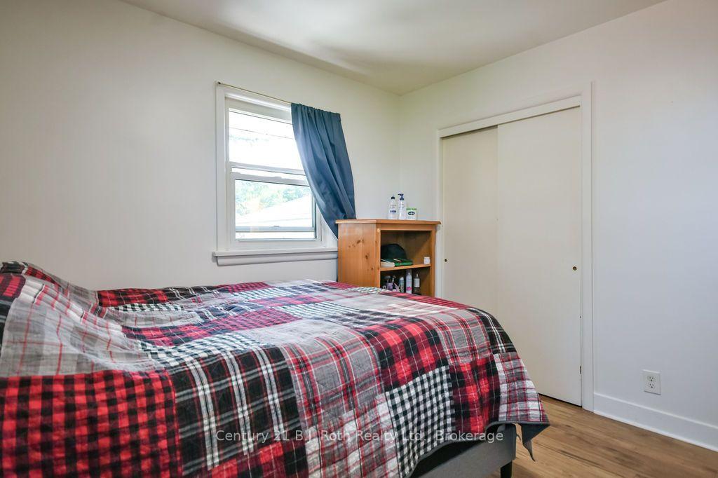 Photo 14 of 449 Irwin Street, Midland — HOMEH