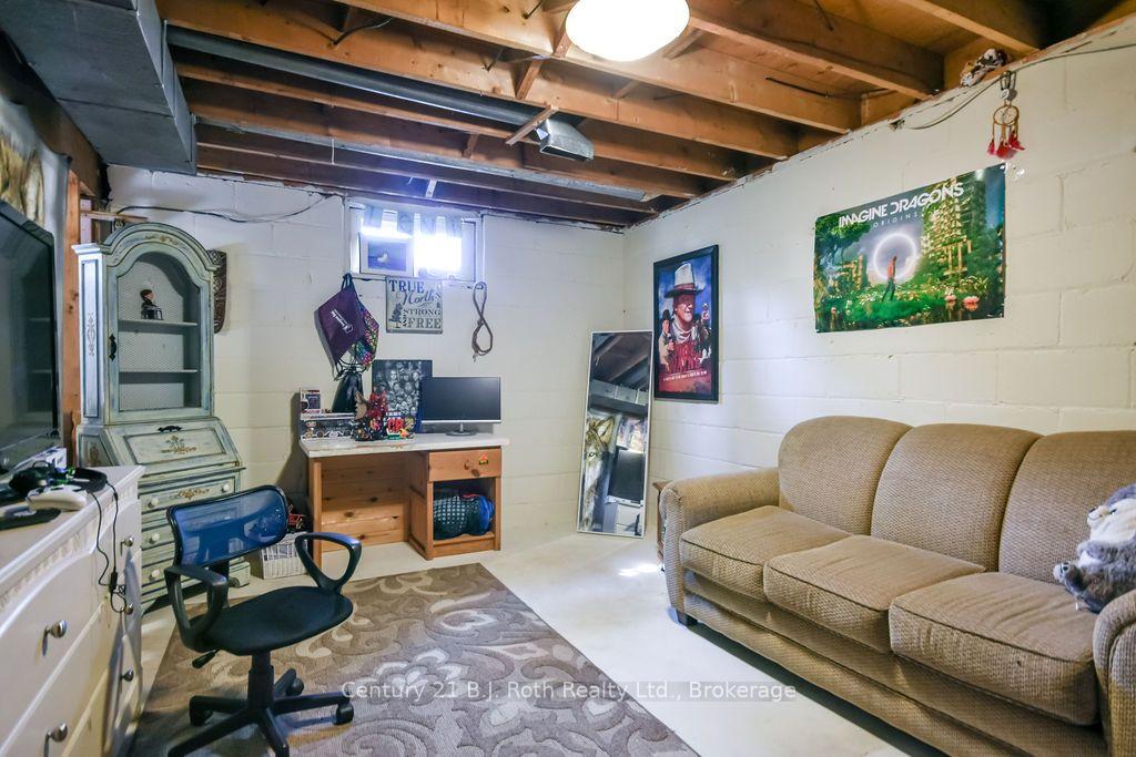 Photo 19 of 449 Irwin Street, Midland — HOMEH