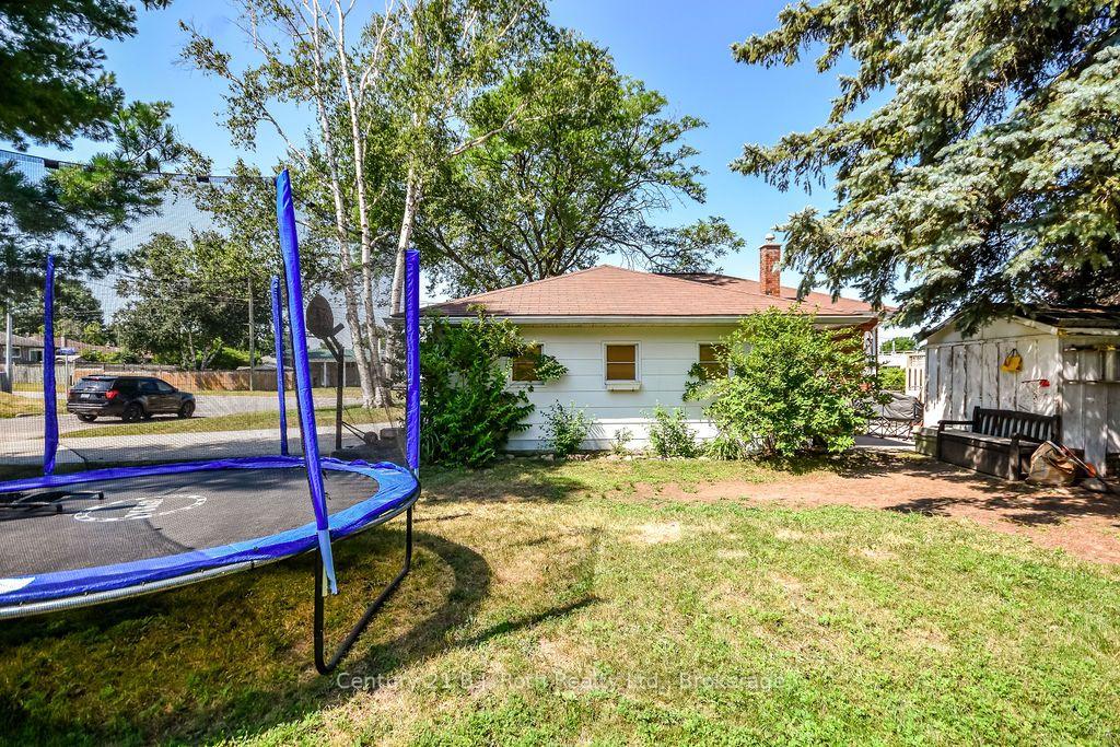 Photo 25 of 449 Irwin Street, Midland — HOMEH