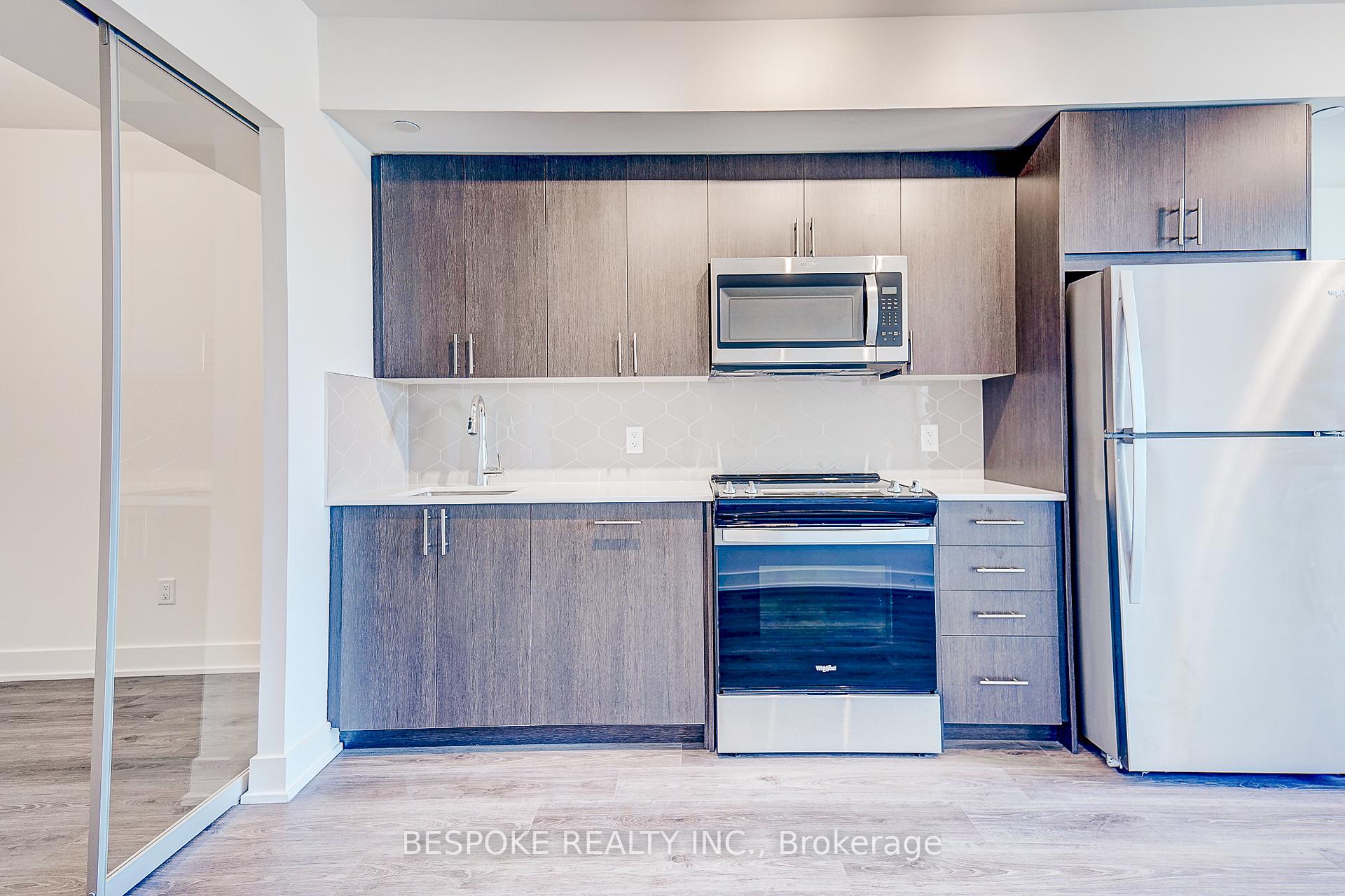 Photo 7 of Unit 704, 2545 Simcoe Street N, Oshawa, Windfields — HOMEH