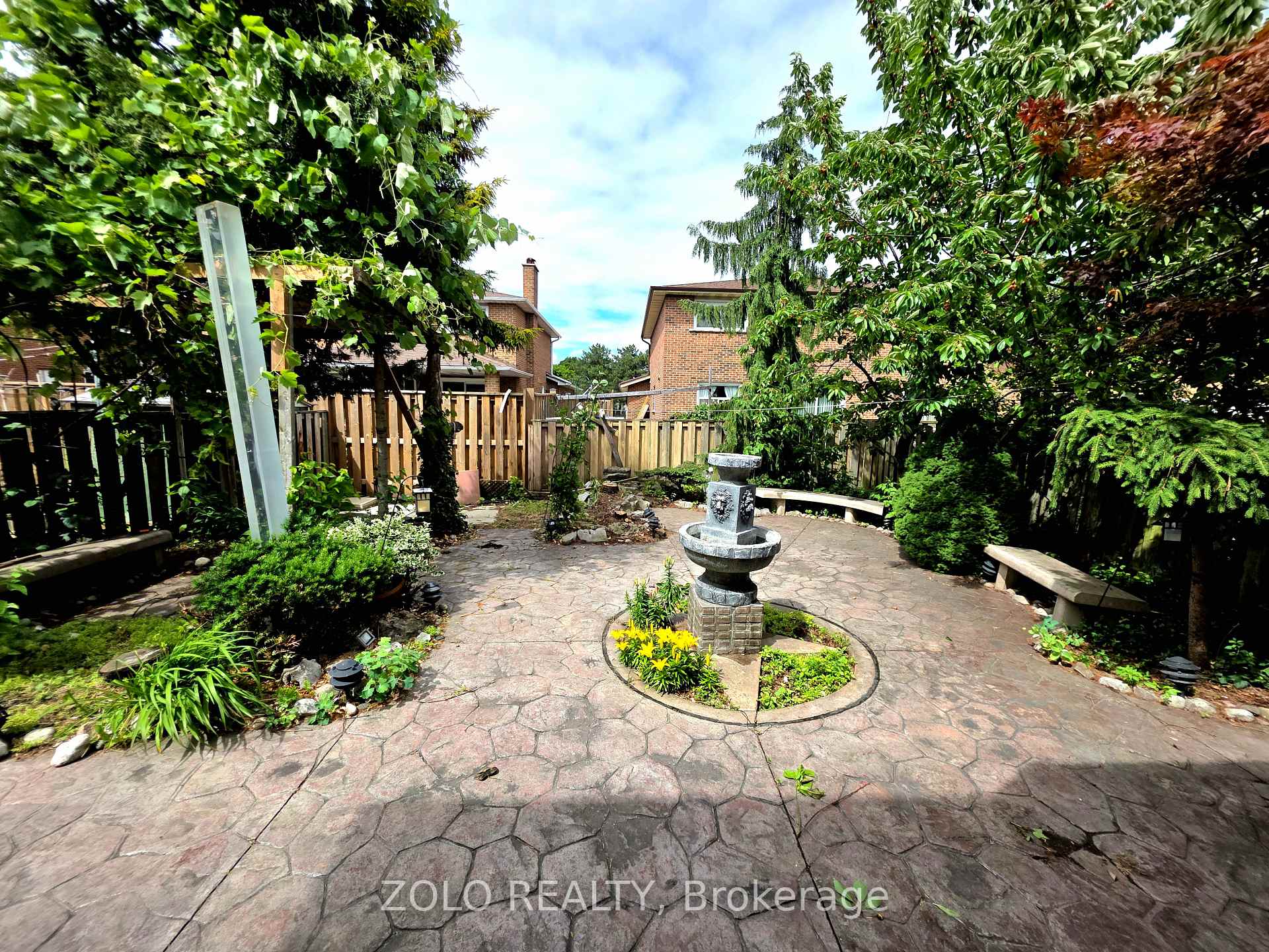 Photo 10 of 4233 Greybrook Crescent, Mississauga, Rathwood — HOMEH