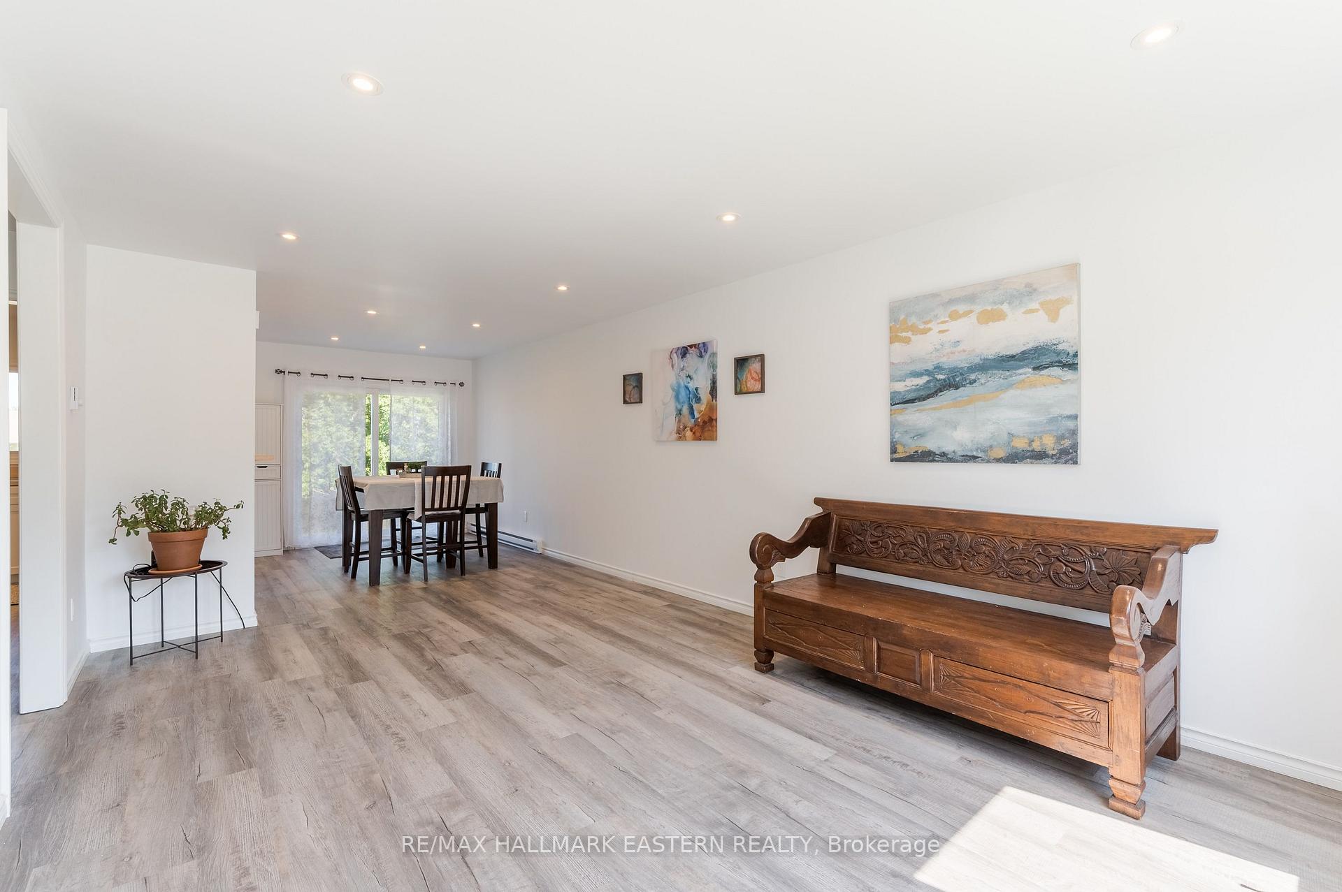 Photo 4 of 210 Maxwell Avenue, Peterborough, Ashburnham Ward 4 — HOMEH