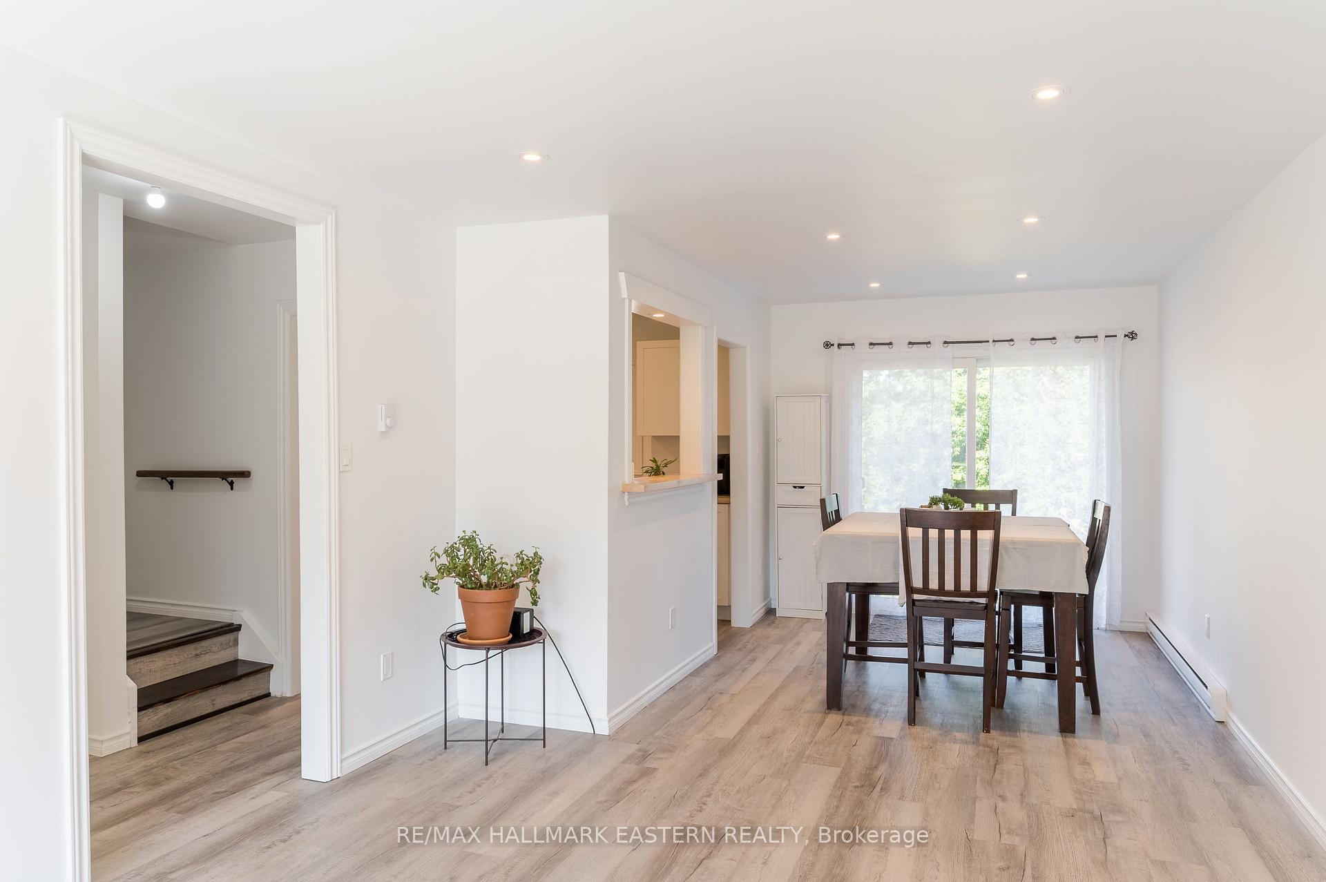 Photo 5 of 210 Maxwell Avenue, Peterborough, Ashburnham Ward 4 — HOMEH