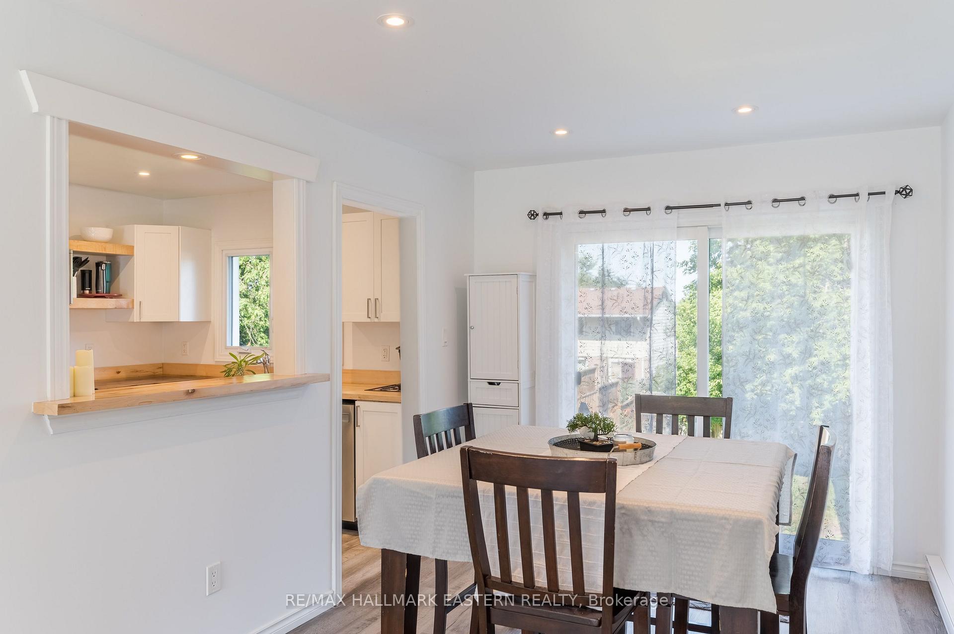 Photo 6 of 210 Maxwell Avenue, Peterborough, Ashburnham Ward 4 — HOMEH