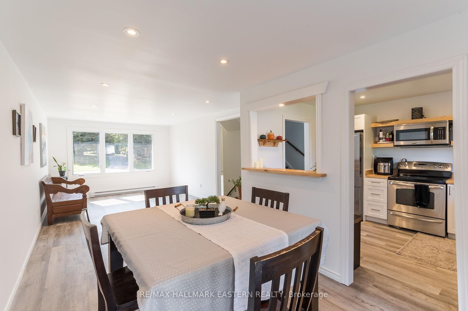 Photo 7 of 210 Maxwell Avenue, Peterborough, Ashburnham Ward 4 — HOMEH