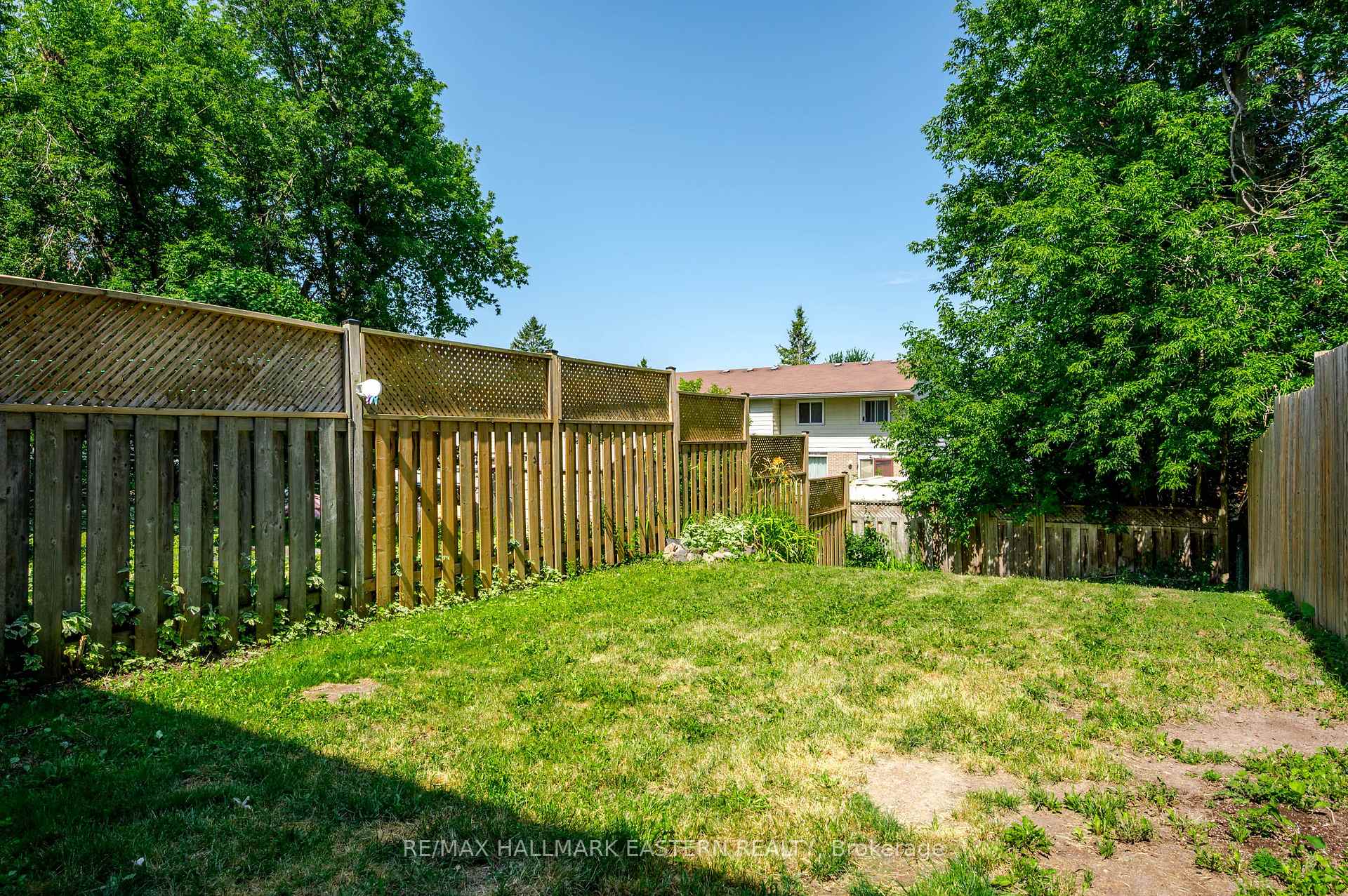 Photo 34 of 210 Maxwell Avenue, Peterborough, Ashburnham Ward 4 — HOMEH