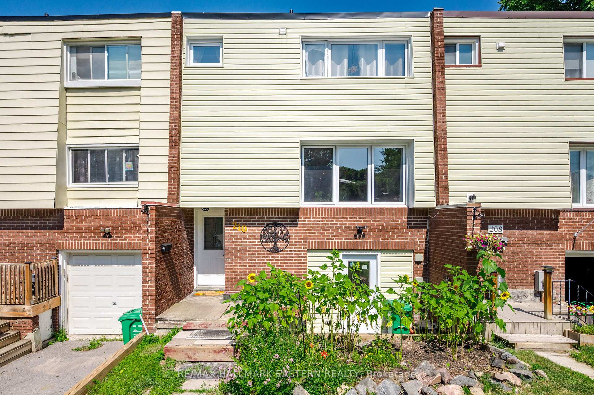 Photo 37 of 210 Maxwell Avenue, Peterborough, Ashburnham Ward 4 — HOMEH