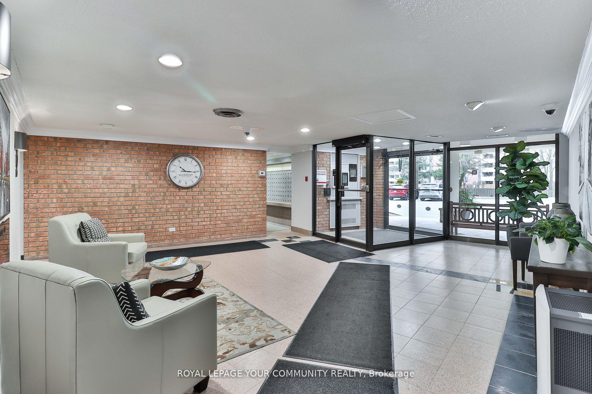 Front of Unit 806, 1240 Marlborough Court