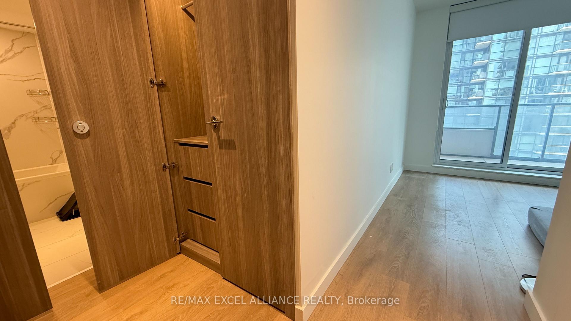 Photo 9 of Unit 3506, 38 Widmer Street, Toronto, Waterfront Communities — HOMEH
