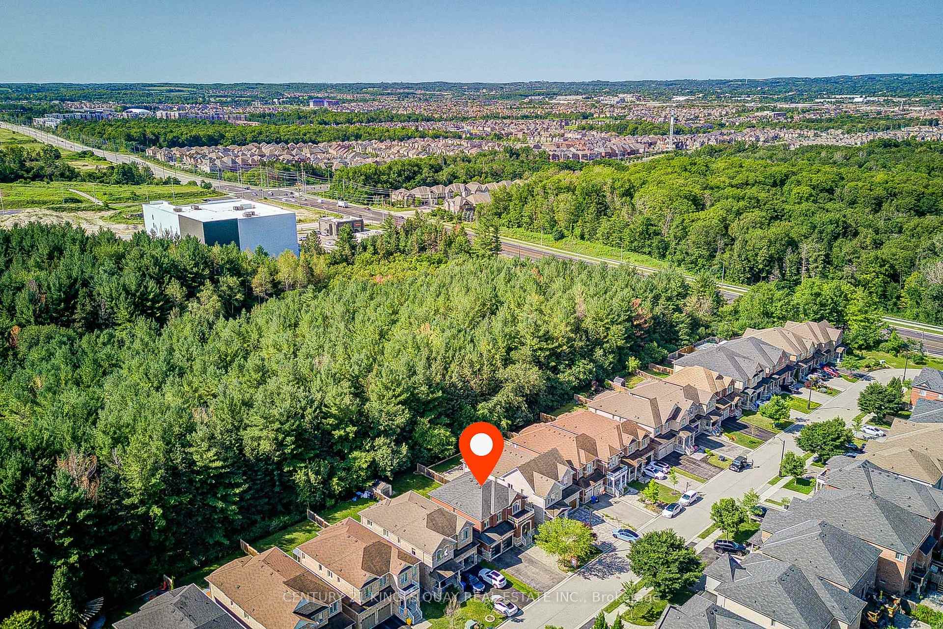 Photo 4 of 1177 Stuffles Crescent, Newmarket, Stonehaven-Wyndham — HOMEH
