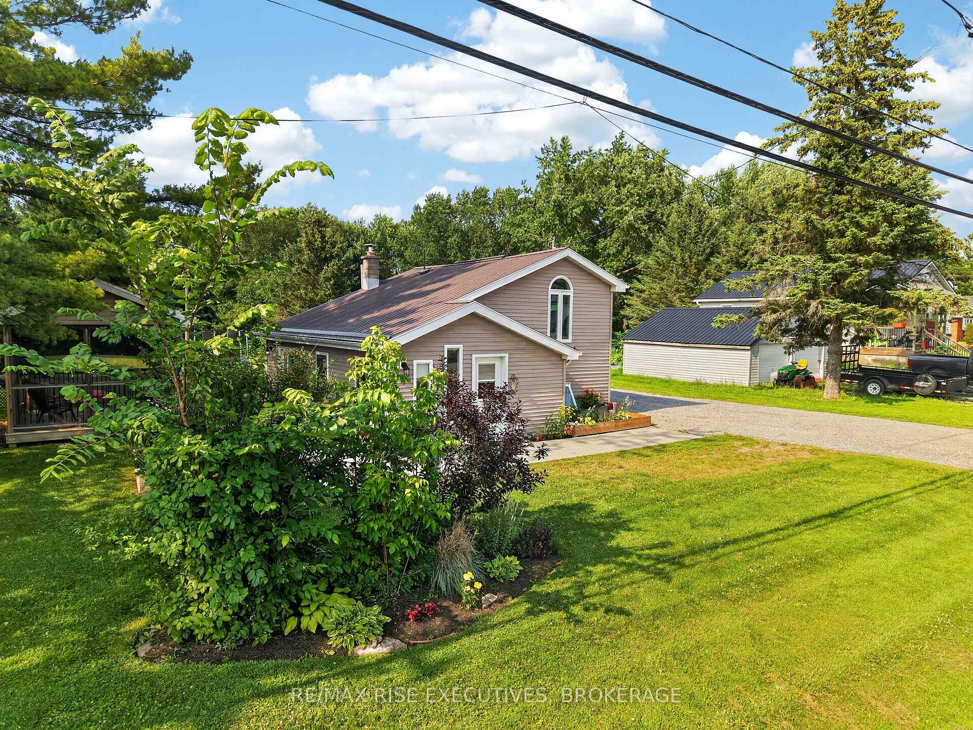 Photo 3 of 2990 Rutledge Road, Frontenac, Frontenac South — HOMEH