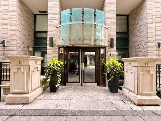 Front of Unit 2604, 35 Hayden Street