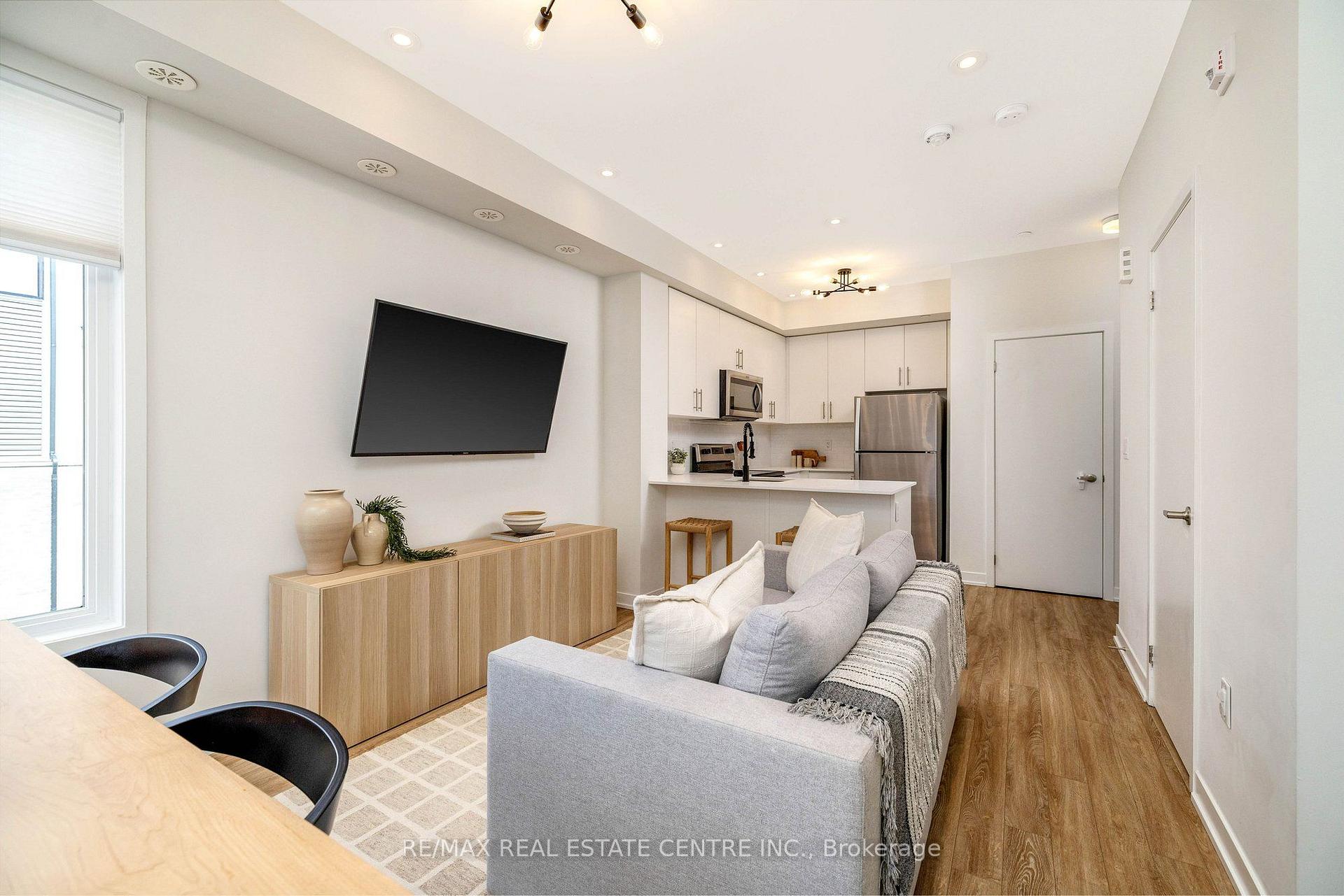 Photo 13 of Unit 18, 3409 Ridgeway Drive, Mississauga, Erin Mills — HOMEH