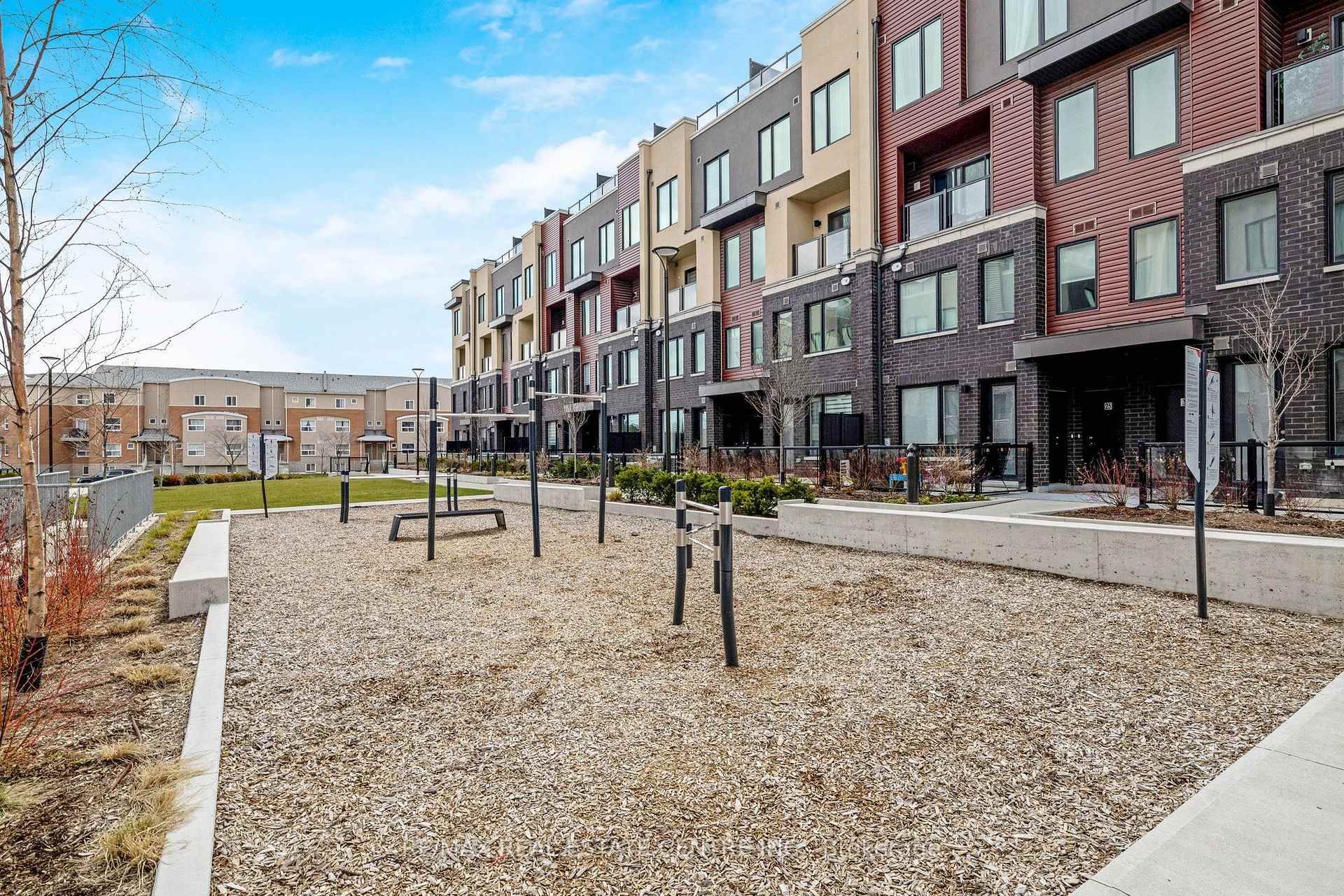 Photo 41 of Unit 18, 3409 Ridgeway Drive, Mississauga, Erin Mills — HOMEH