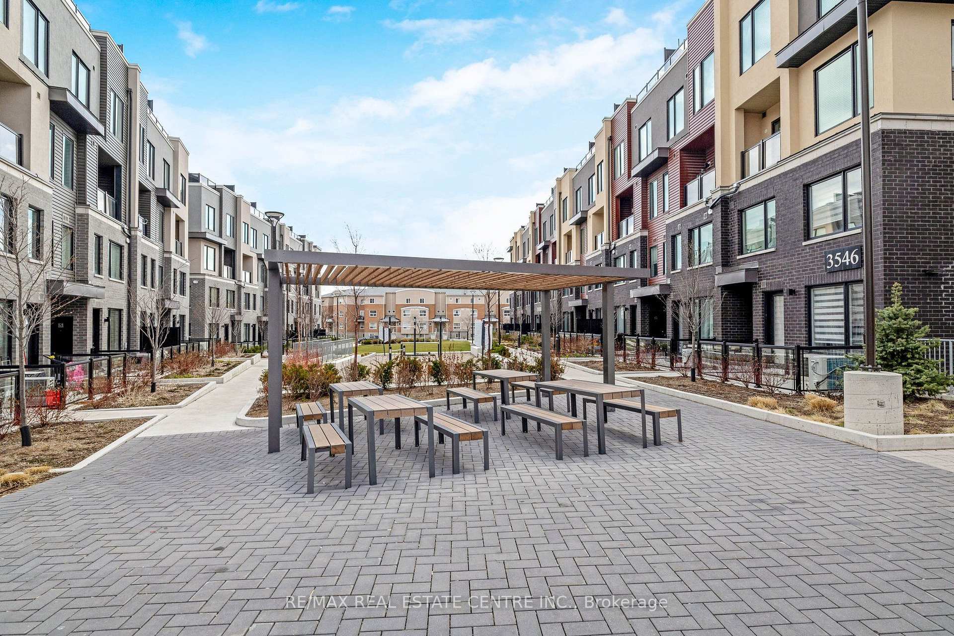 Photo 42 of Unit 18, 3409 Ridgeway Drive, Mississauga, Erin Mills — HOMEH