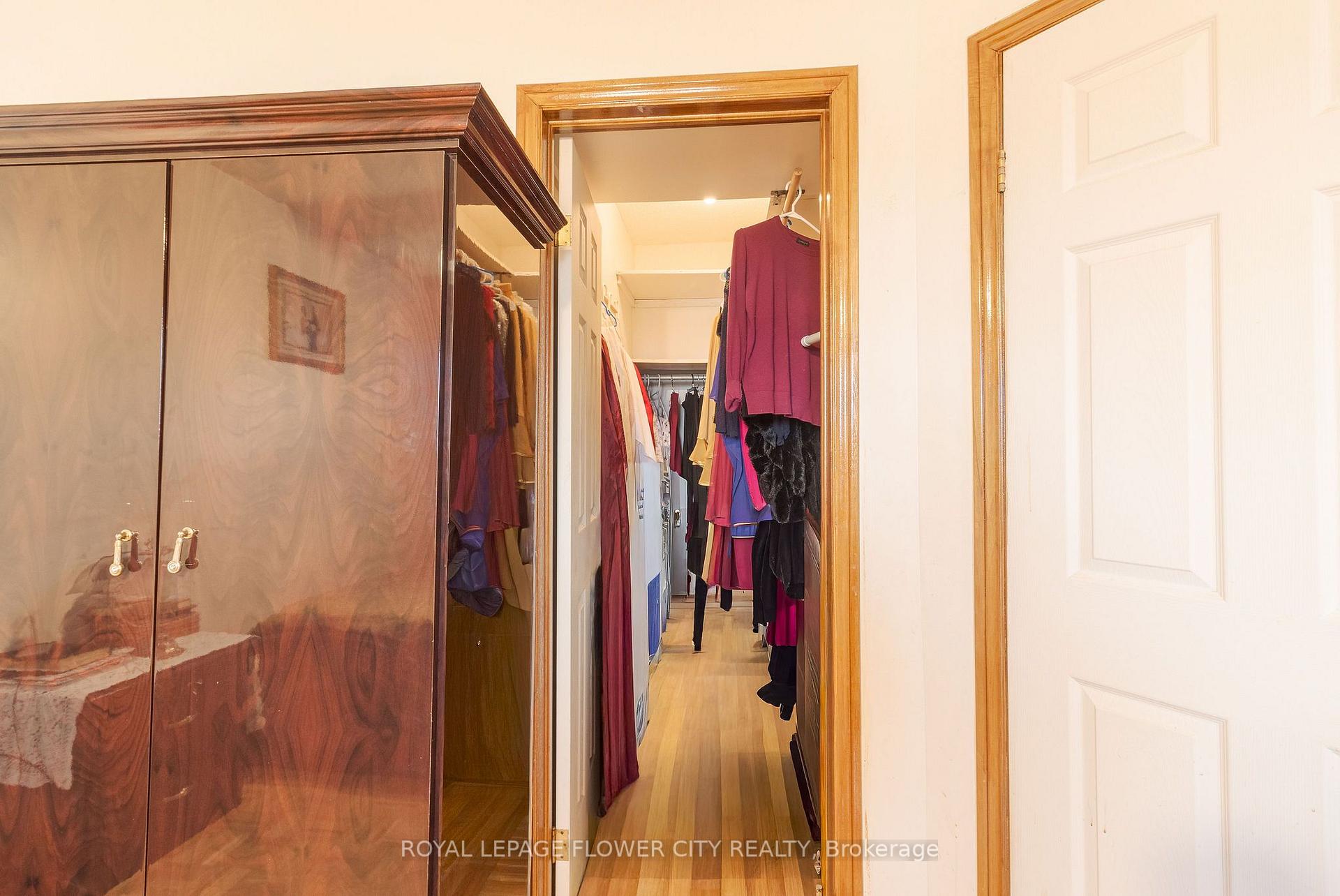 Photo 20 of 19 Fallen Oak Court, Brampton, Fletcher's Creek South — HOMEH