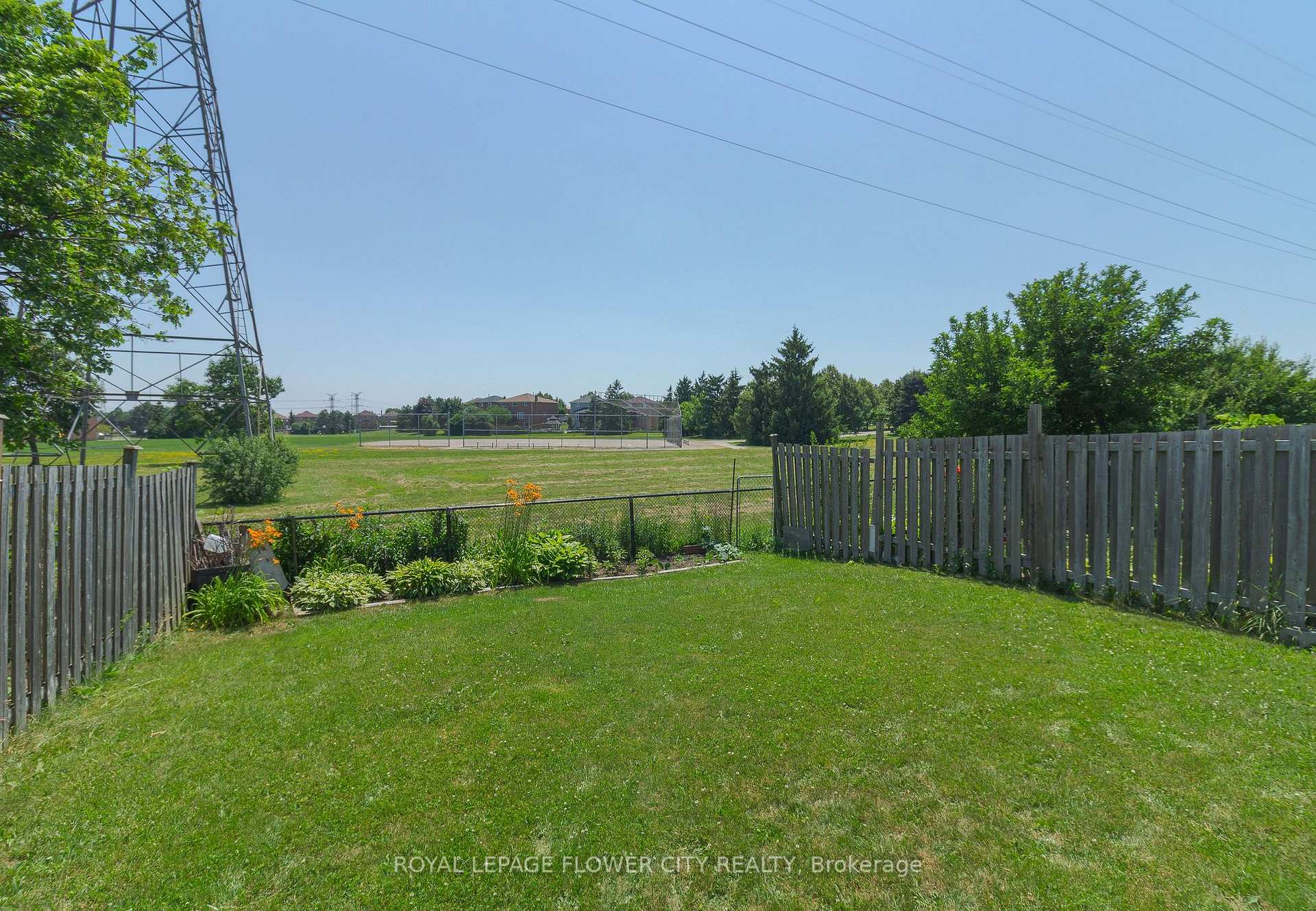 Photo 35 of 19 Fallen Oak Court, Brampton, Fletcher's Creek South — HOMEH
