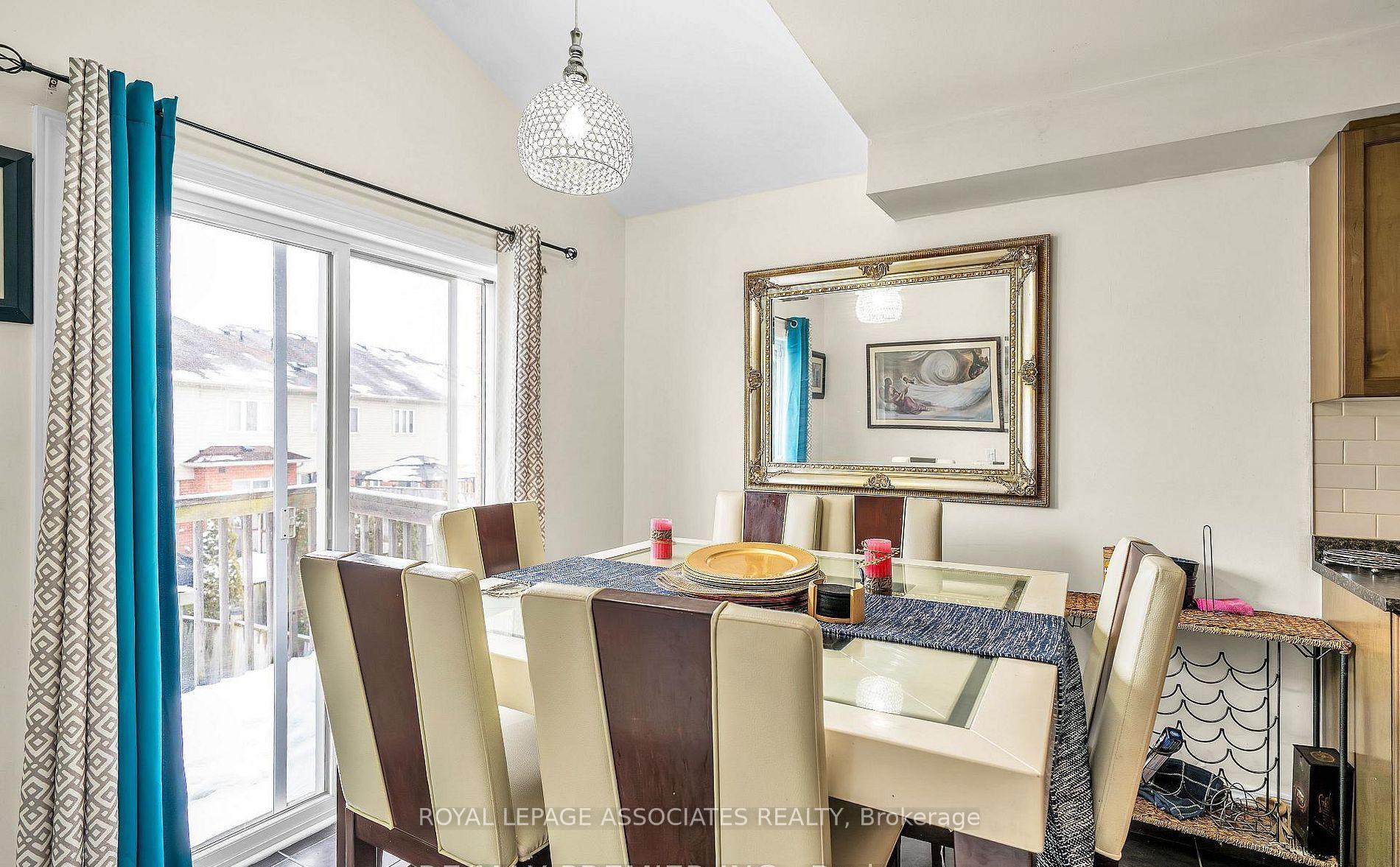 Photo 13 of 164 Dewell Crescent, Clarington, Courtice — HOMEH