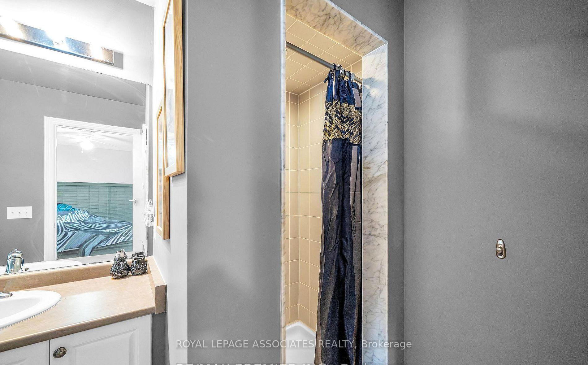 Photo 33 of 164 Dewell Crescent, Clarington, Courtice — HOMEH