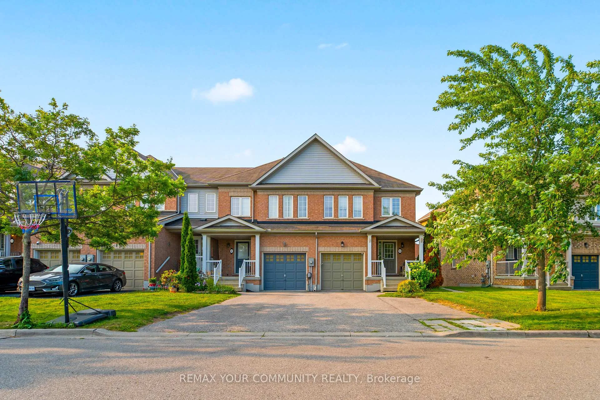 Photo 1 of 164 Dewell Crescent, Clarington, Courtice — HOMEH