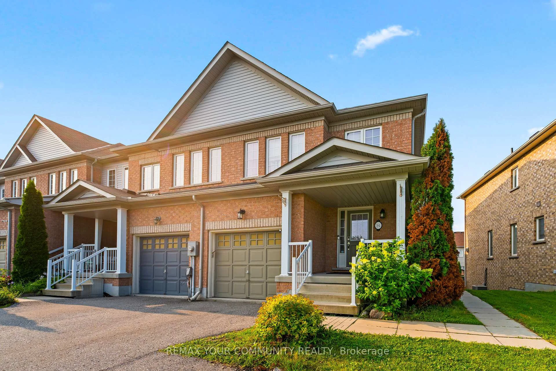 Photo 8 of 164 Dewell Crescent, Clarington, Courtice — HOMEH