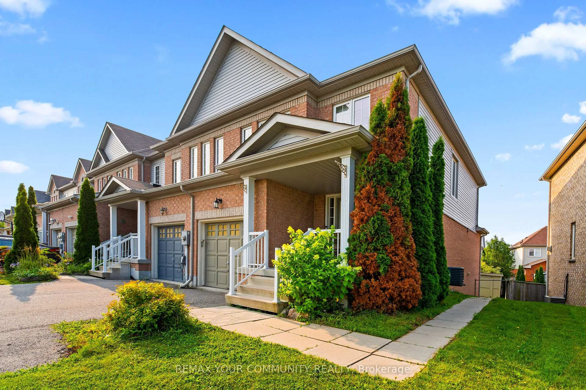 Photo 10 of 164 Dewell Crescent, Clarington, Courtice — HOMEH