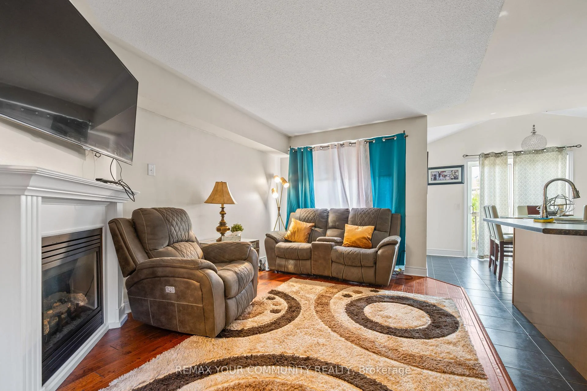 Photo 24 of 164 Dewell Crescent, Clarington, Courtice — HOMEH